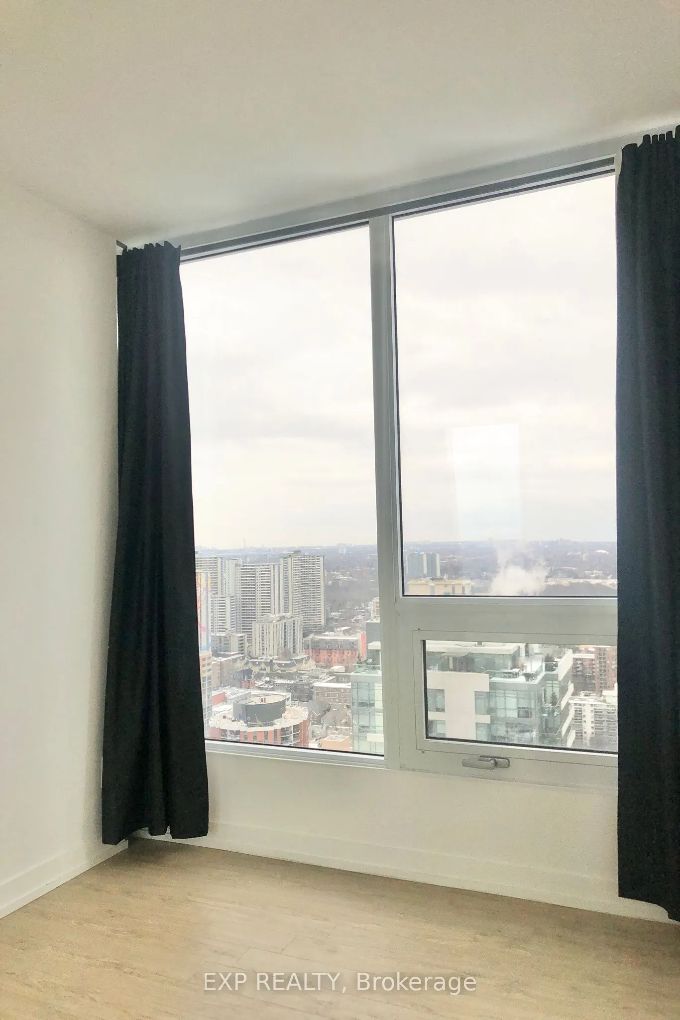85 Wood Street, #4216