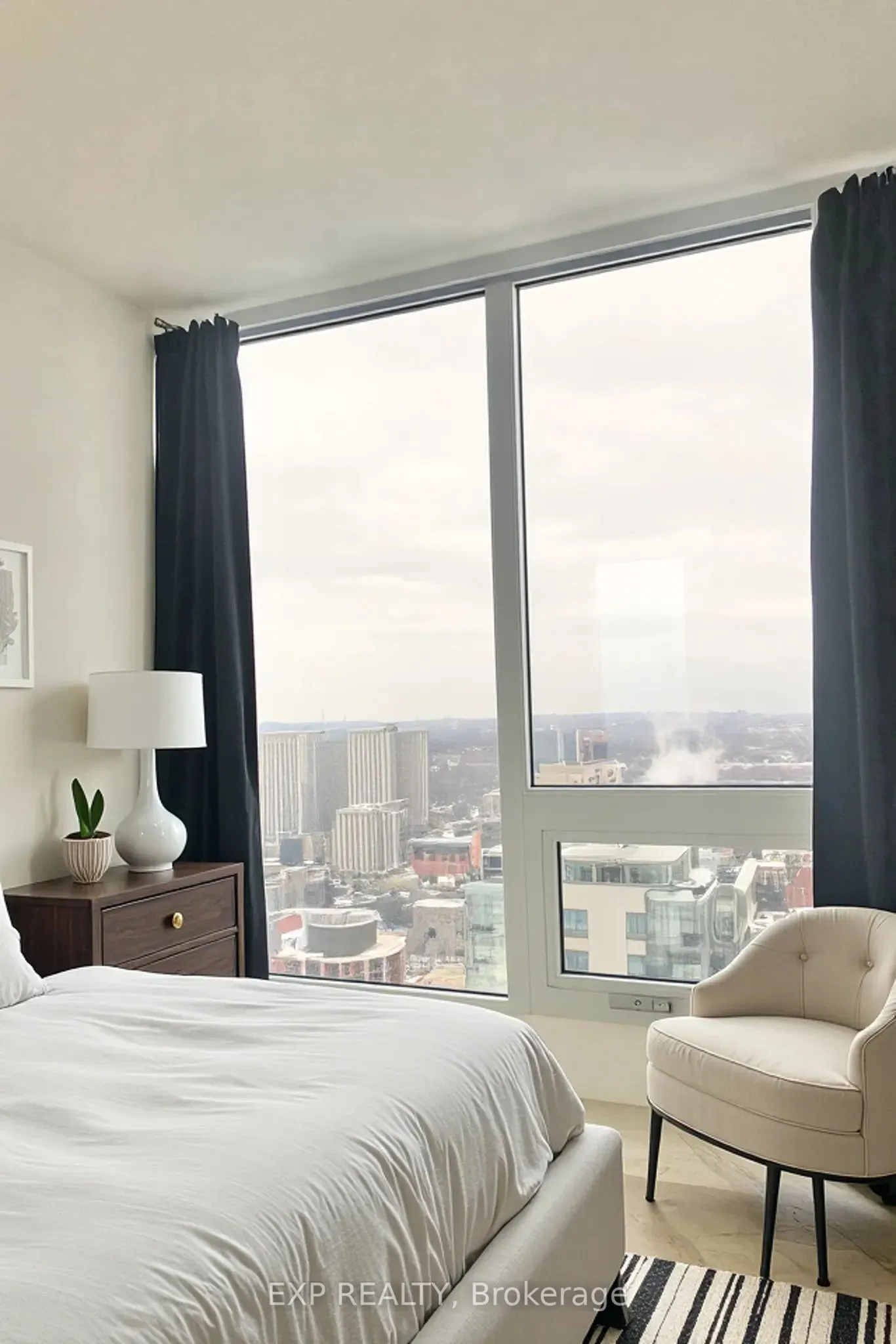 85 Wood Street, #4216
