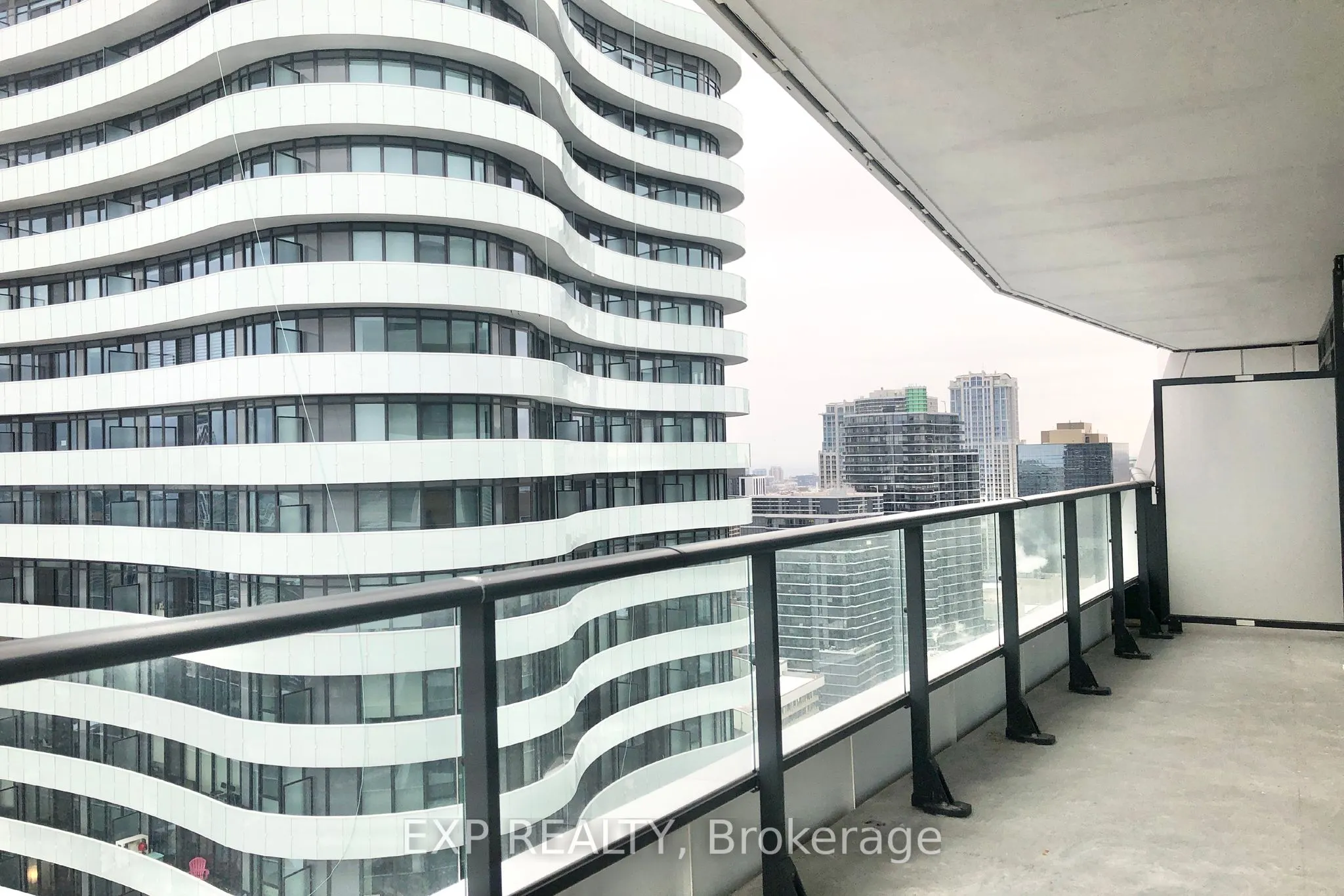85 Wood Street, #4216