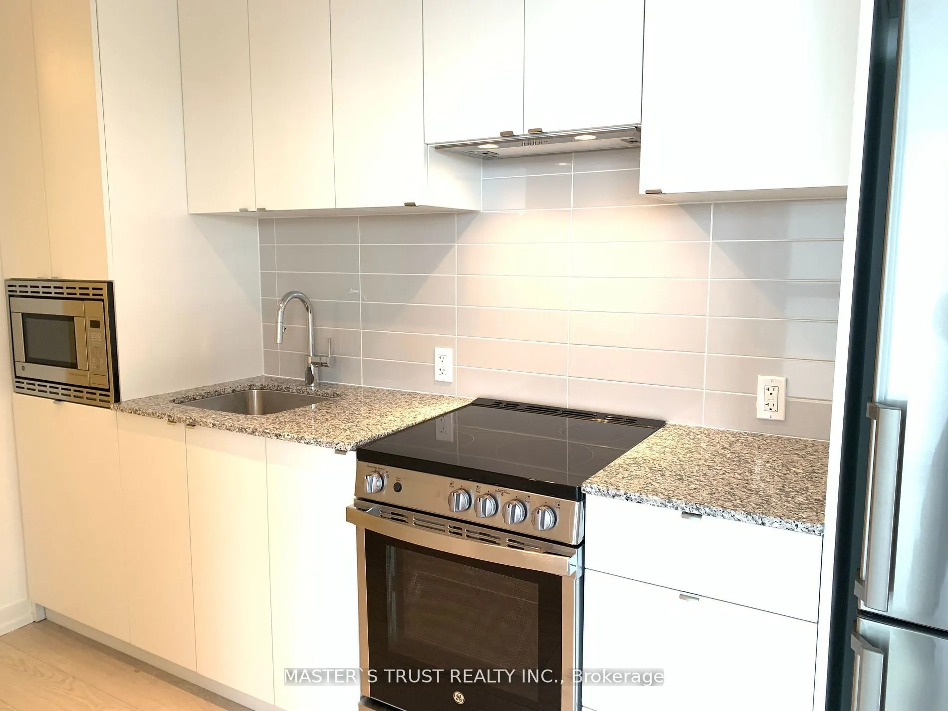 49 East Liberty Street, #1109