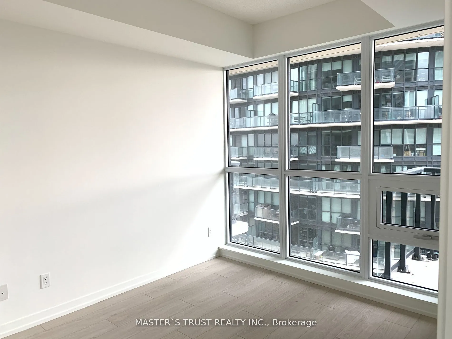 49 East Liberty Street, #1109