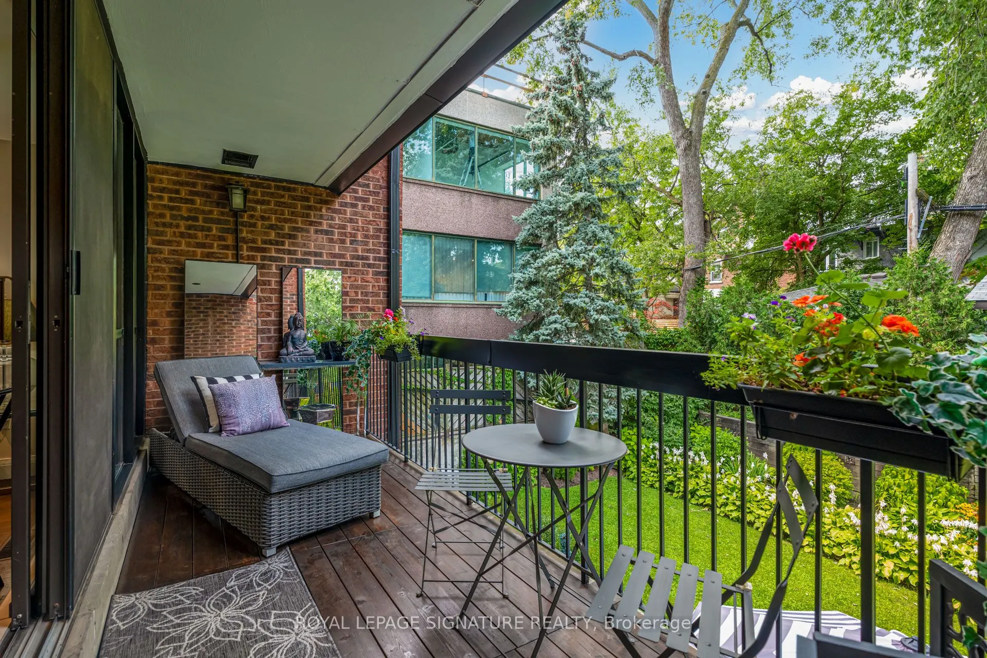 142 Pears Avenue, #B2