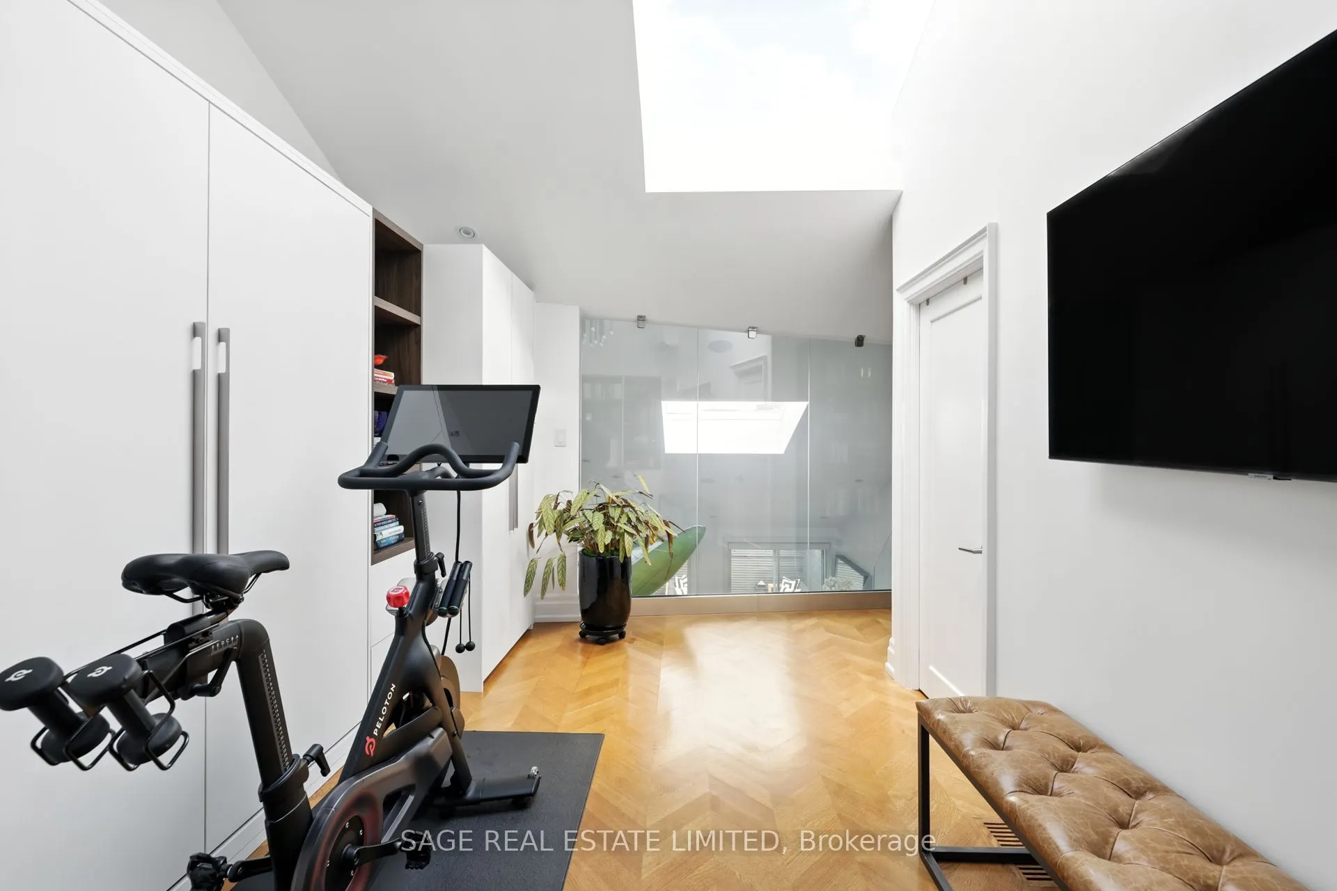 670 Richmond Street W, #205