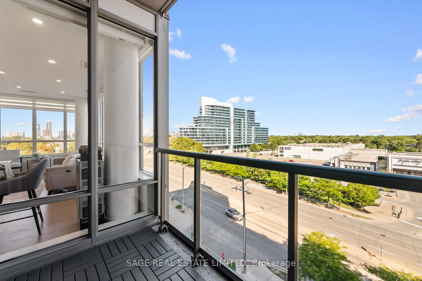7 Kenaston Gardens, #617