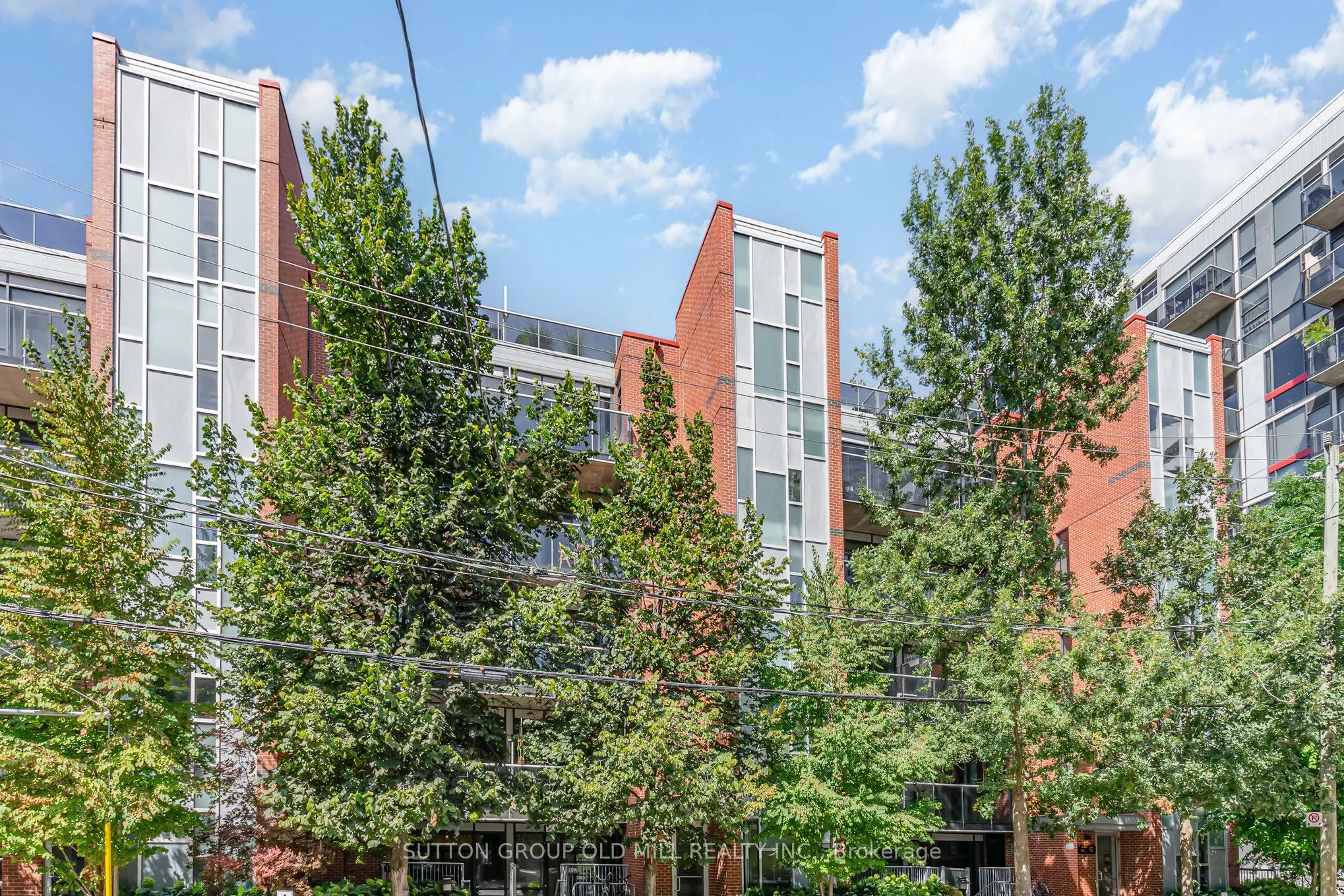 62 Niagara Street, #320