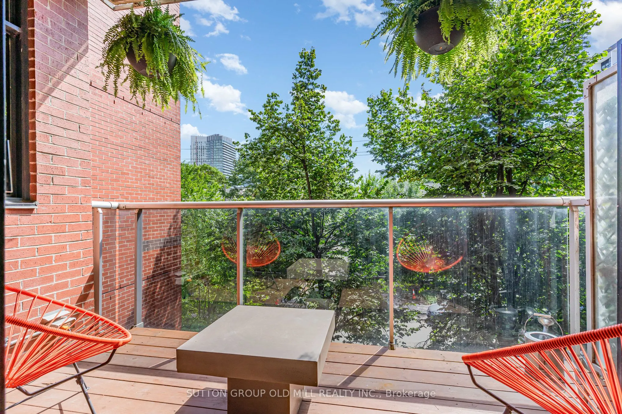 62 Niagara Street, #320
