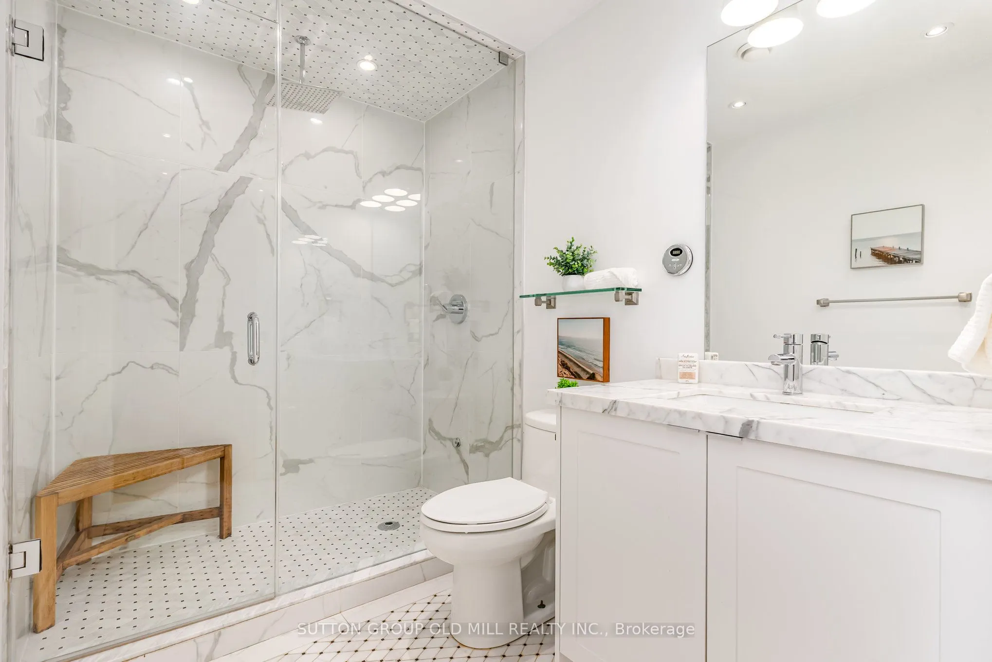 62 Niagara Street, #320