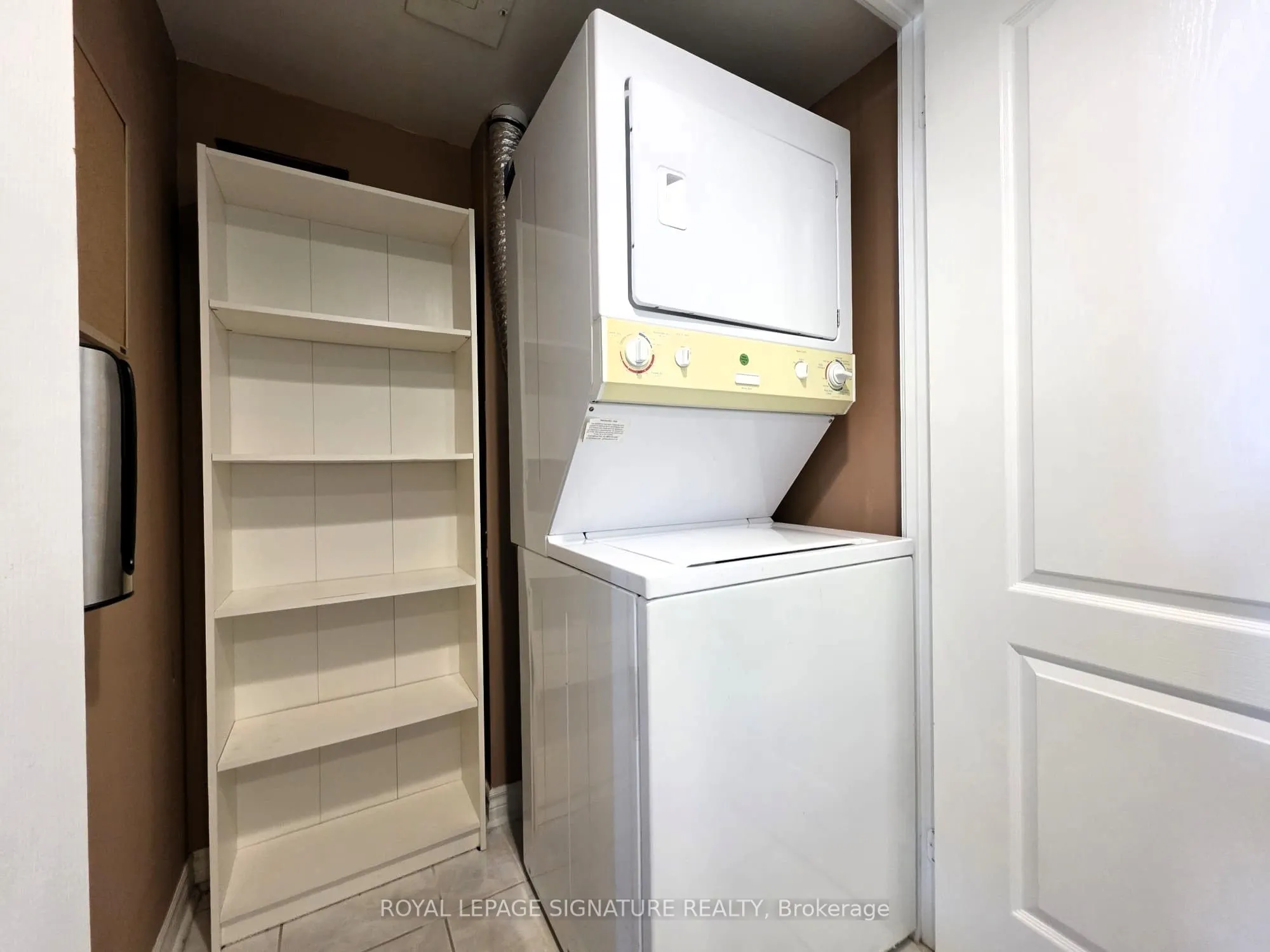 8 Rean Drive, #1002