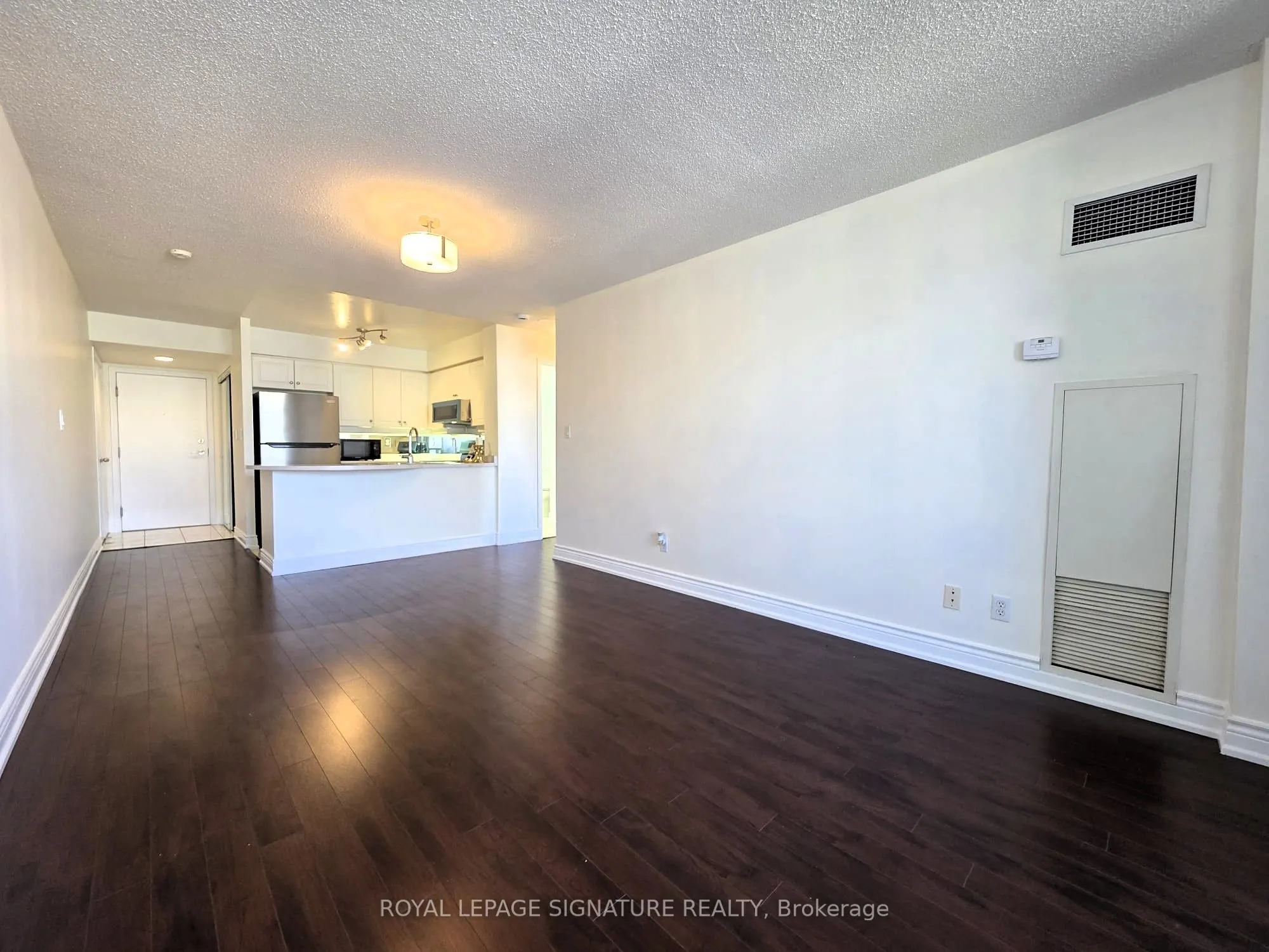 8 Rean Drive, #1002