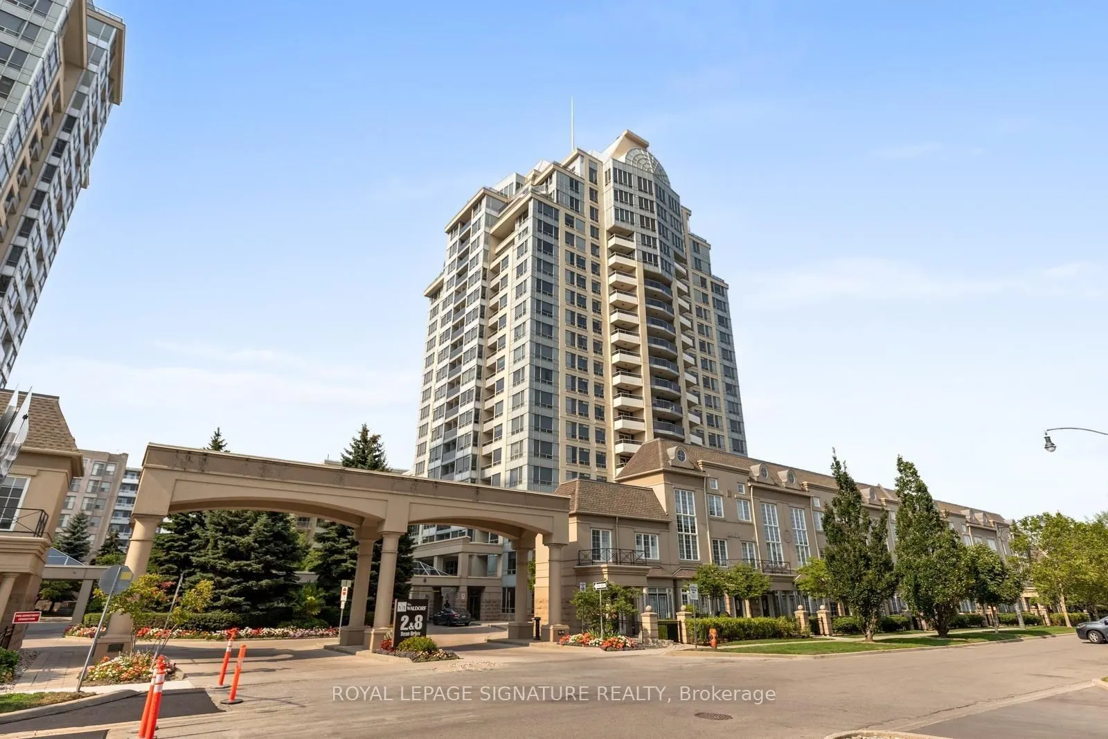 8 Rean Drive, #1002