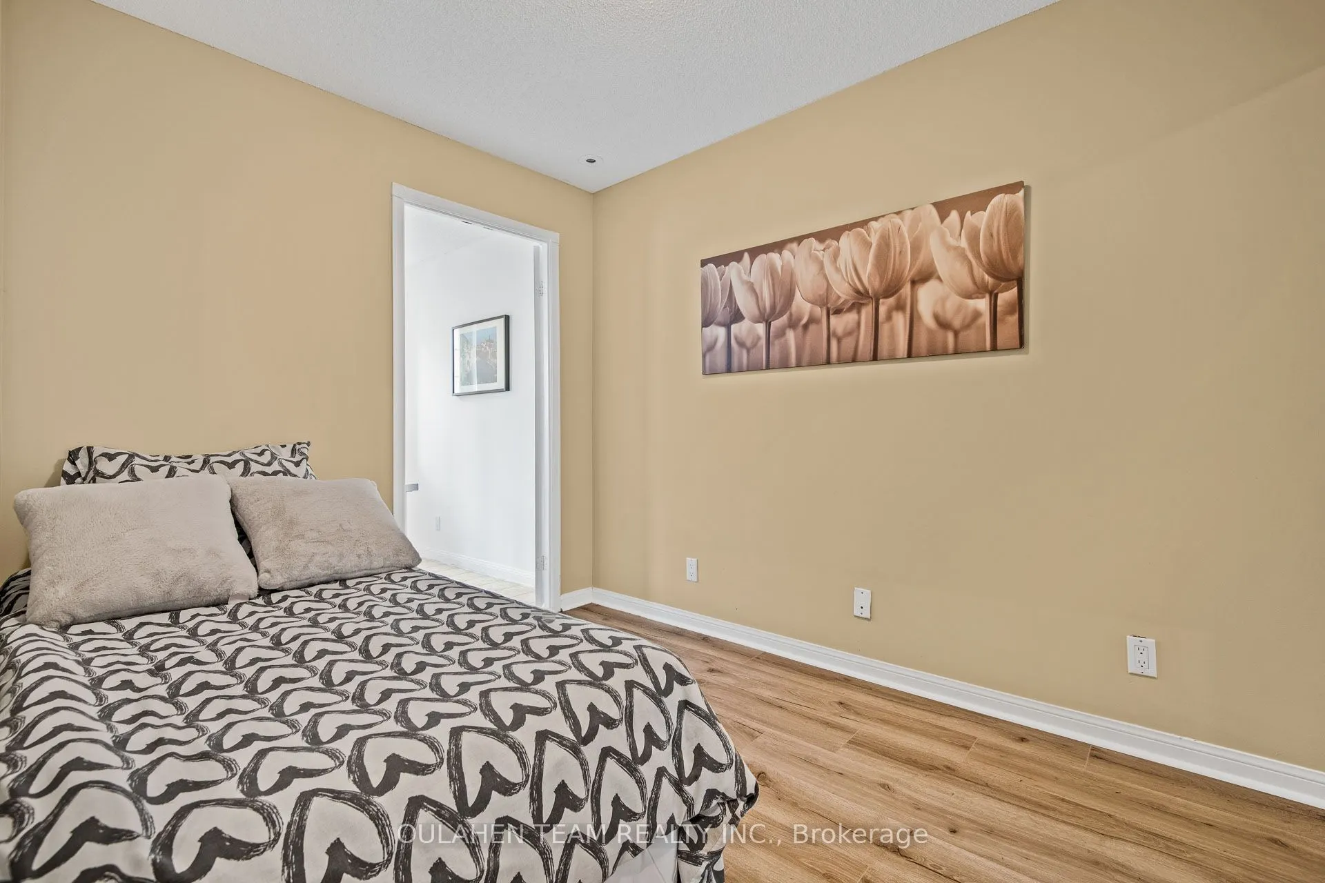 28 Sommerset Way, #1306