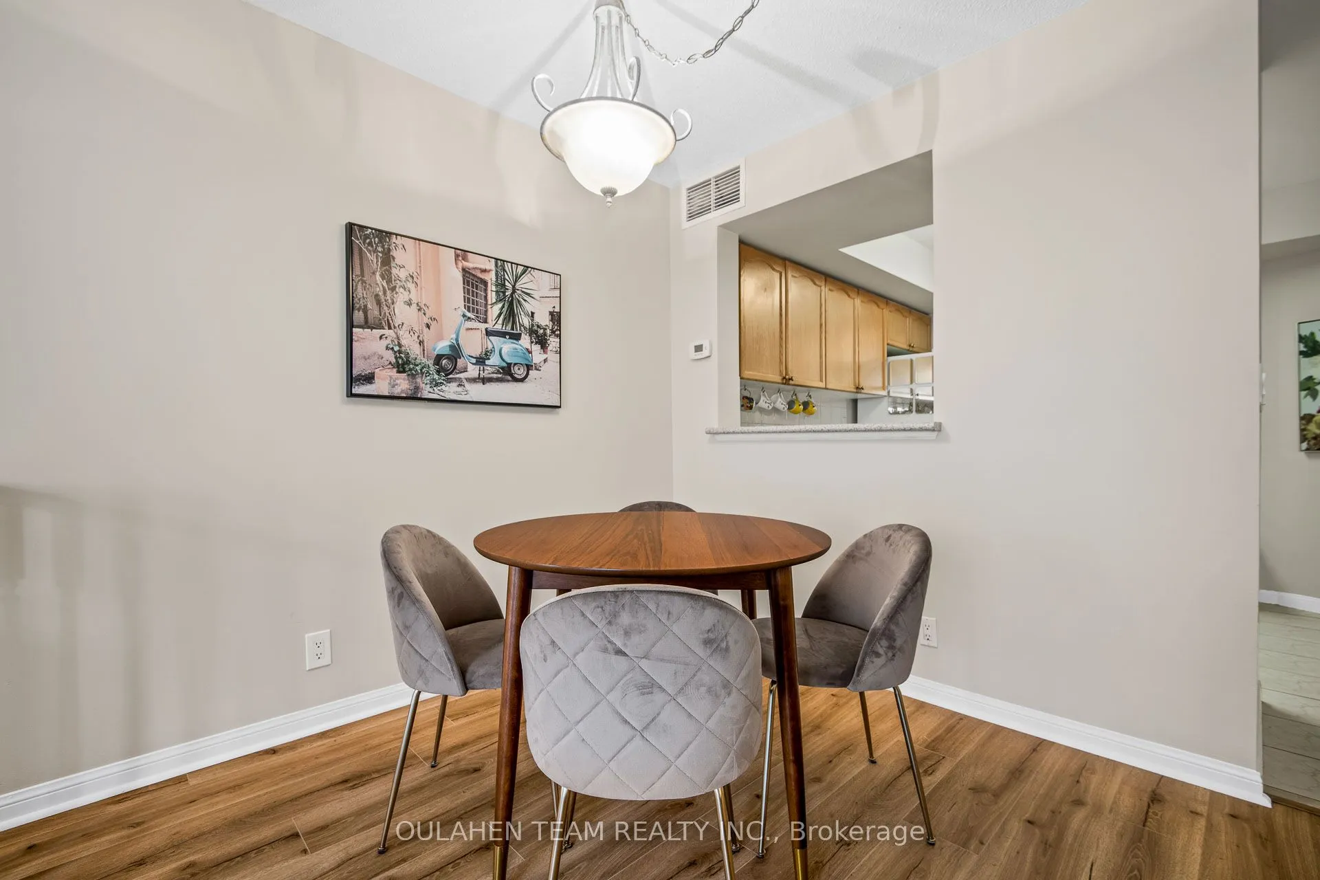28 Sommerset Way, #1306