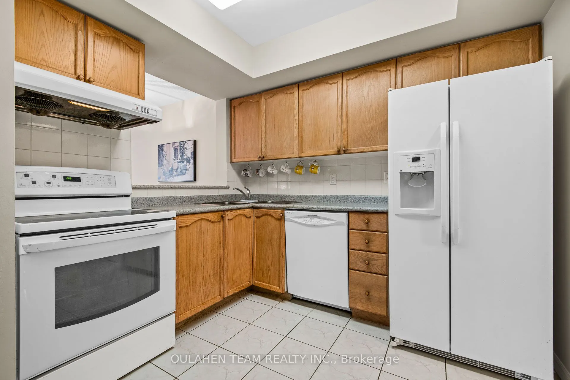 28 Sommerset Way, #1306