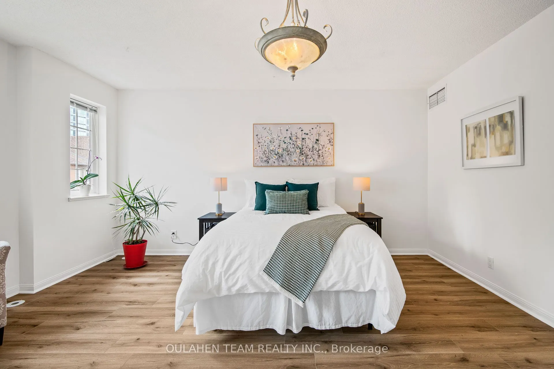 28 Sommerset Way, #1306
