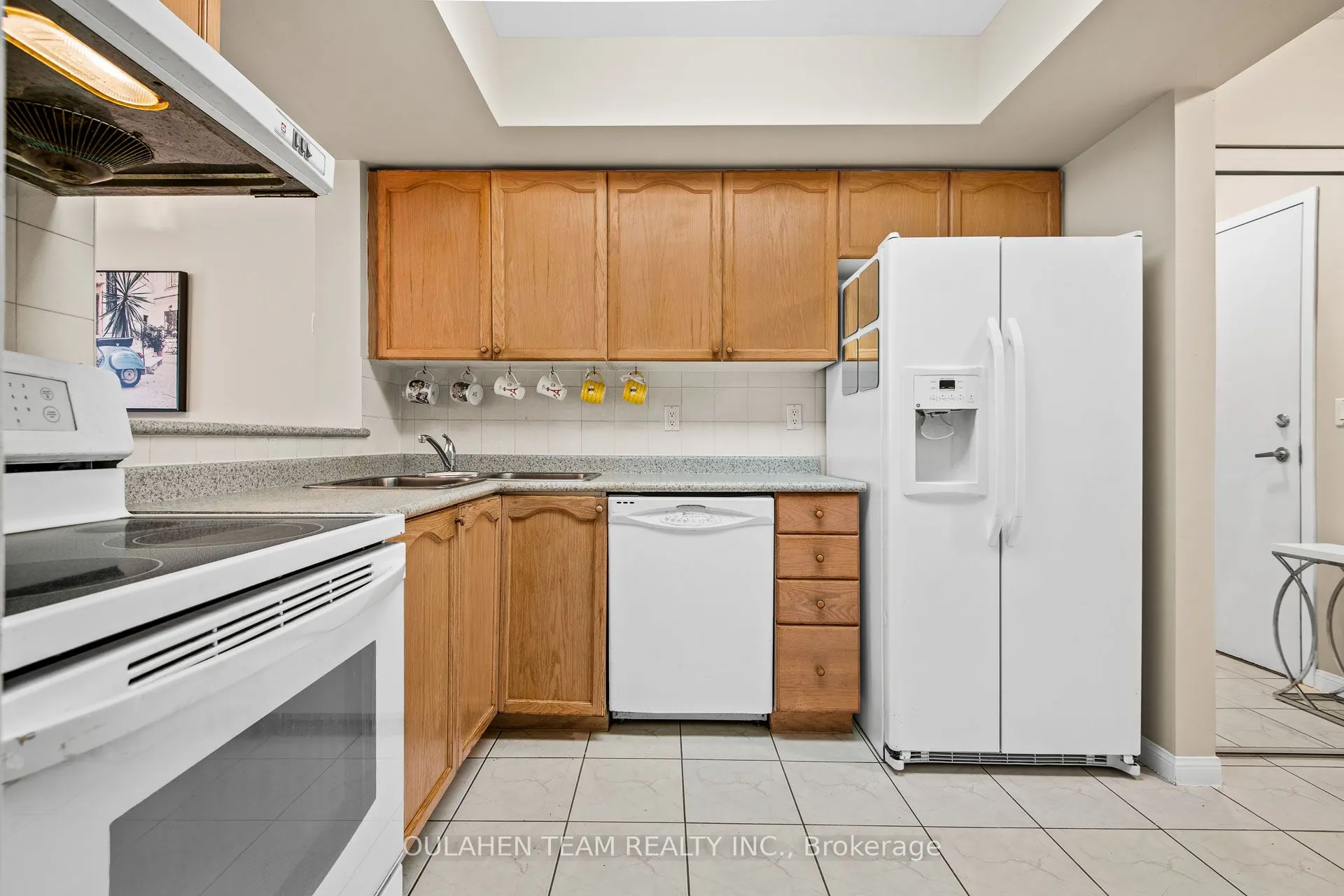 28 Sommerset Way, #1306
