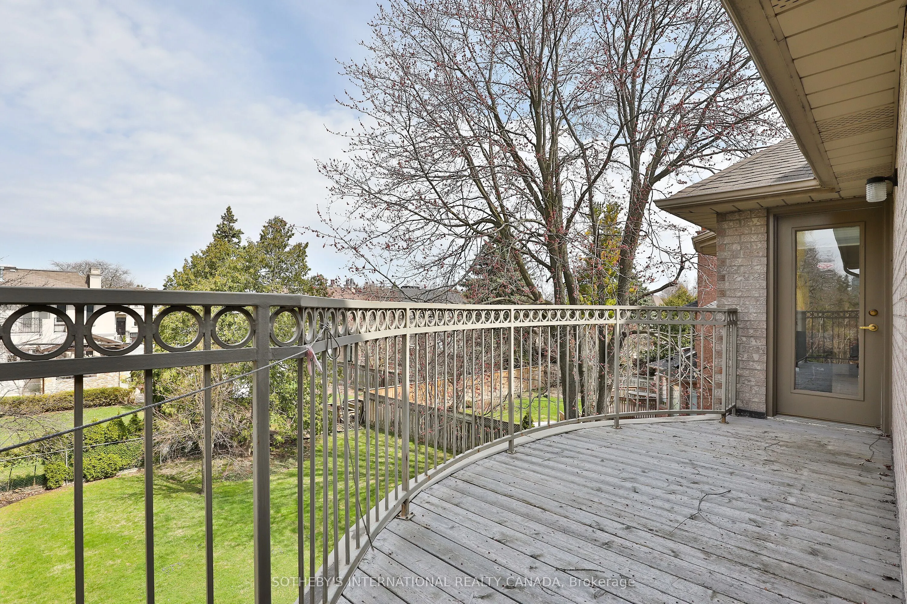 290 Byng Avenue