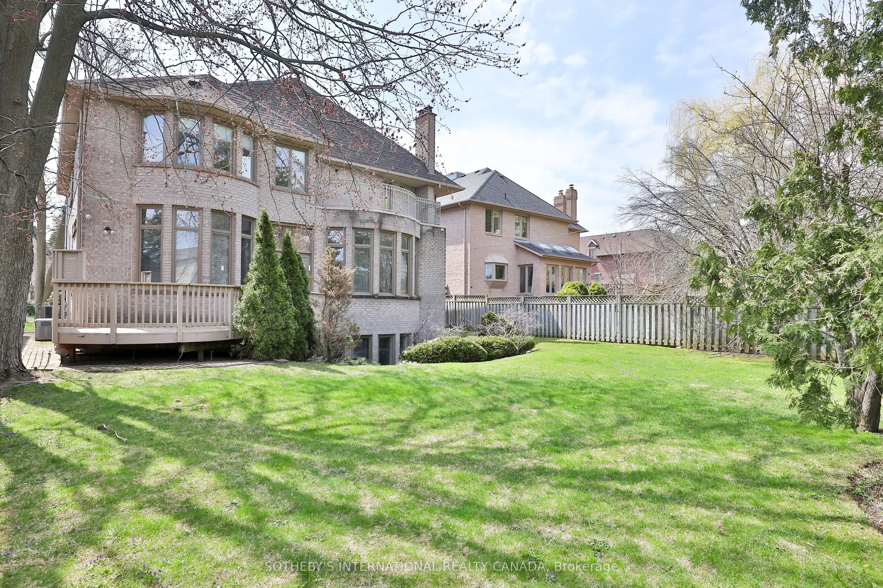 290 Byng Avenue