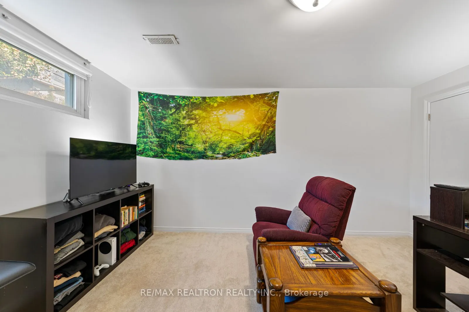 11 Artreeva Drive