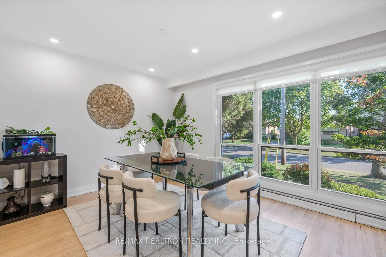 11 Artreeva Drive