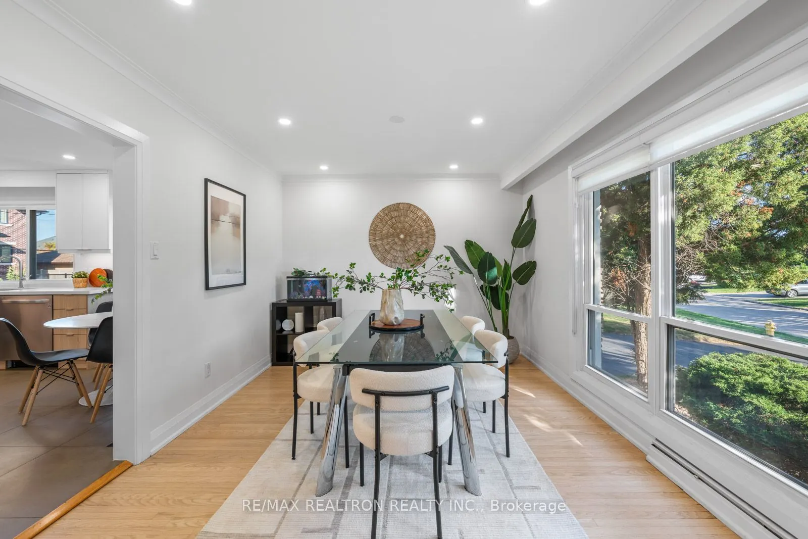 11 Artreeva Drive