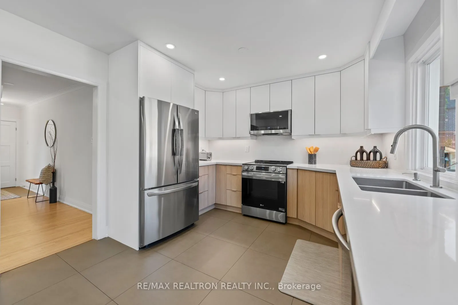 11 Artreeva Drive