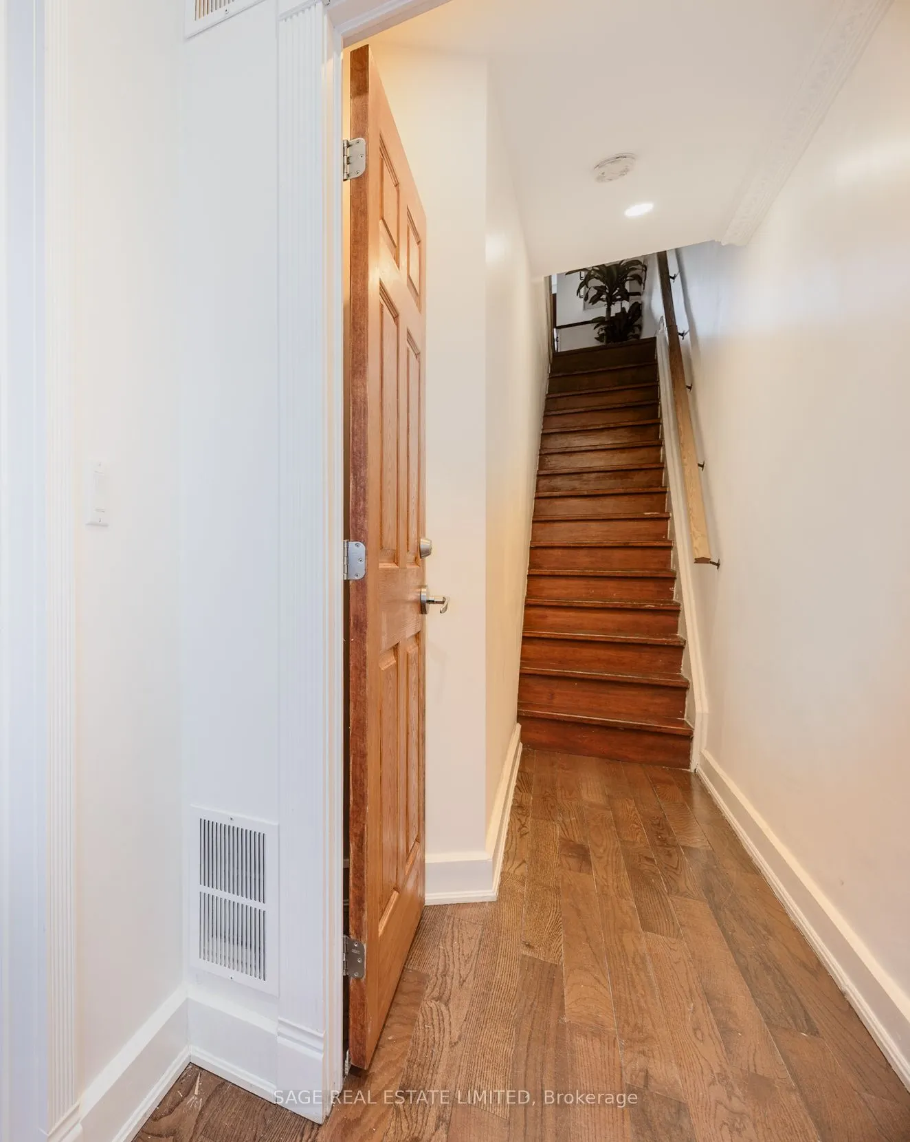 310 Gladstone Avenue, #UPPER