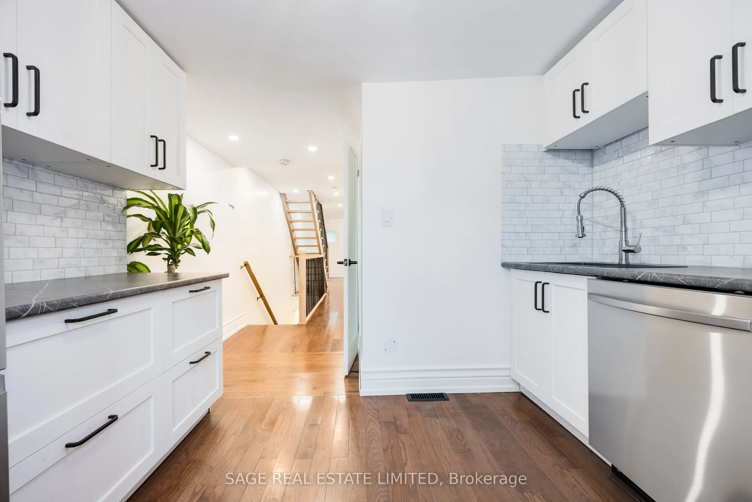310 Gladstone Avenue, #UPPER
