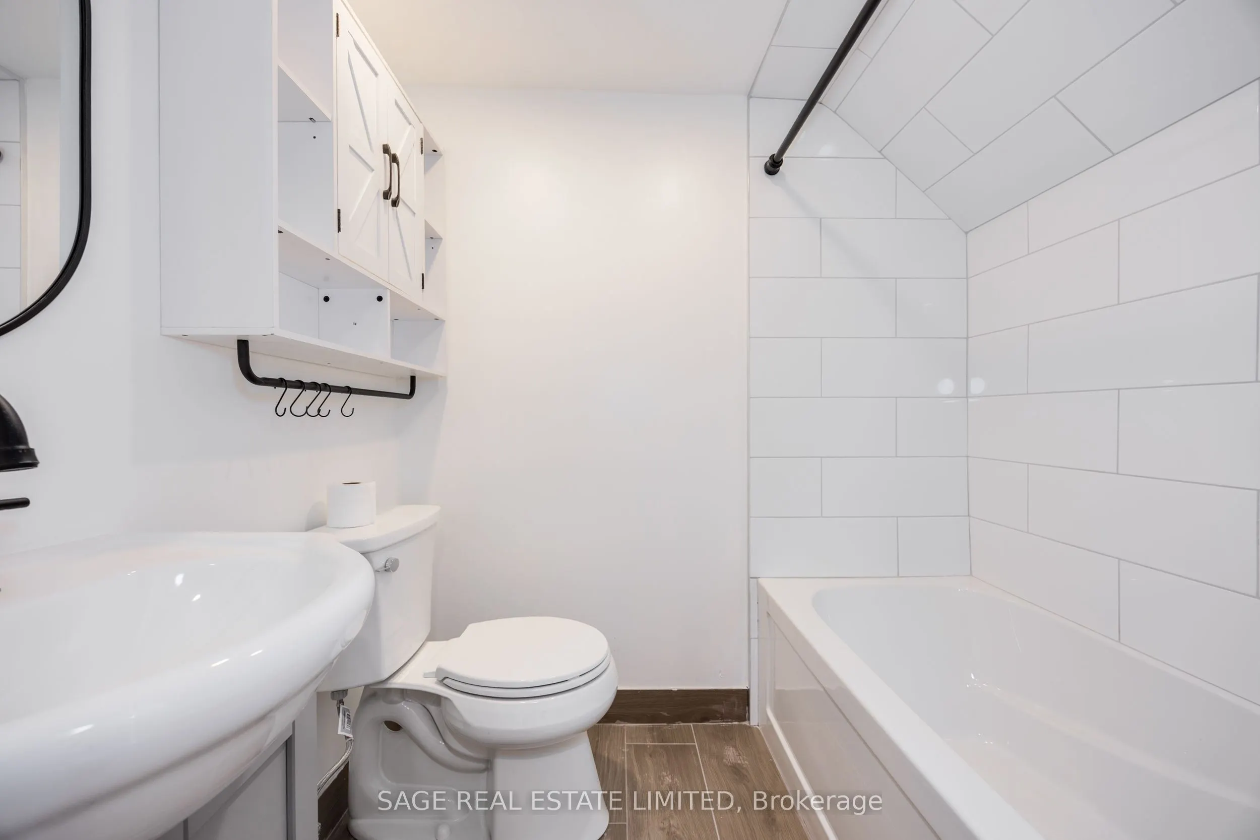 310 Gladstone Avenue, #UPPER