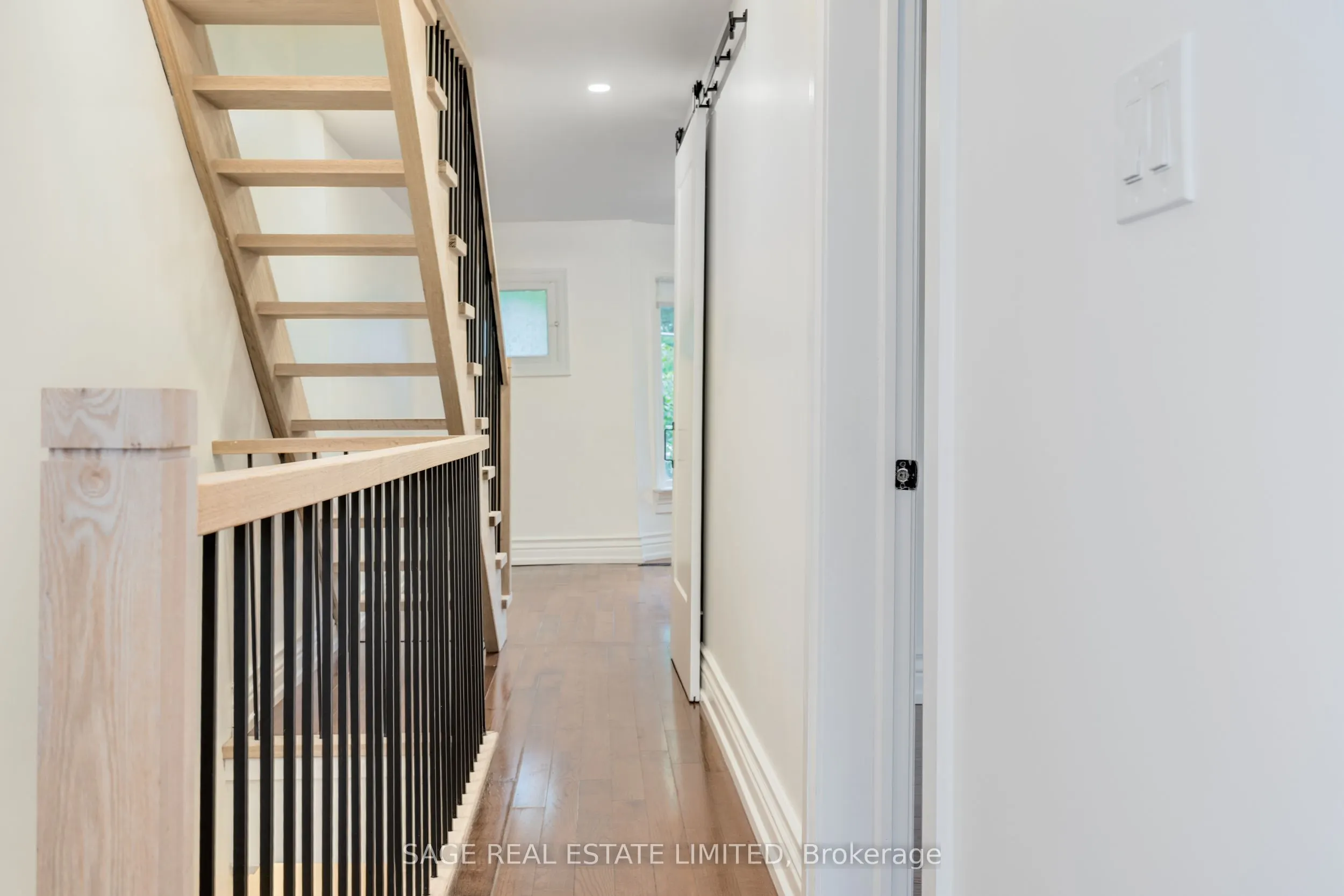 310 Gladstone Avenue, #UPPER