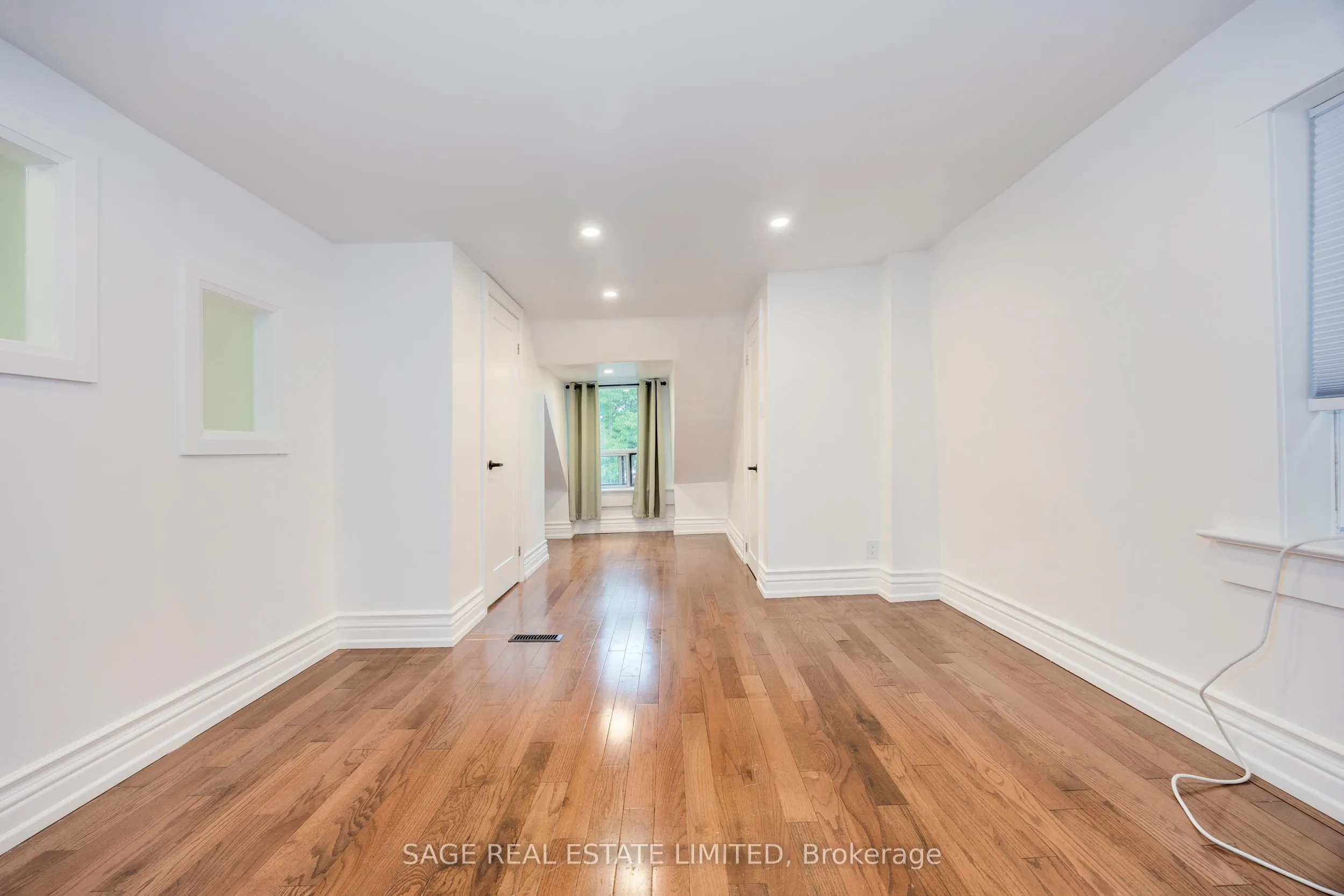 310 Gladstone Avenue, #UPPER