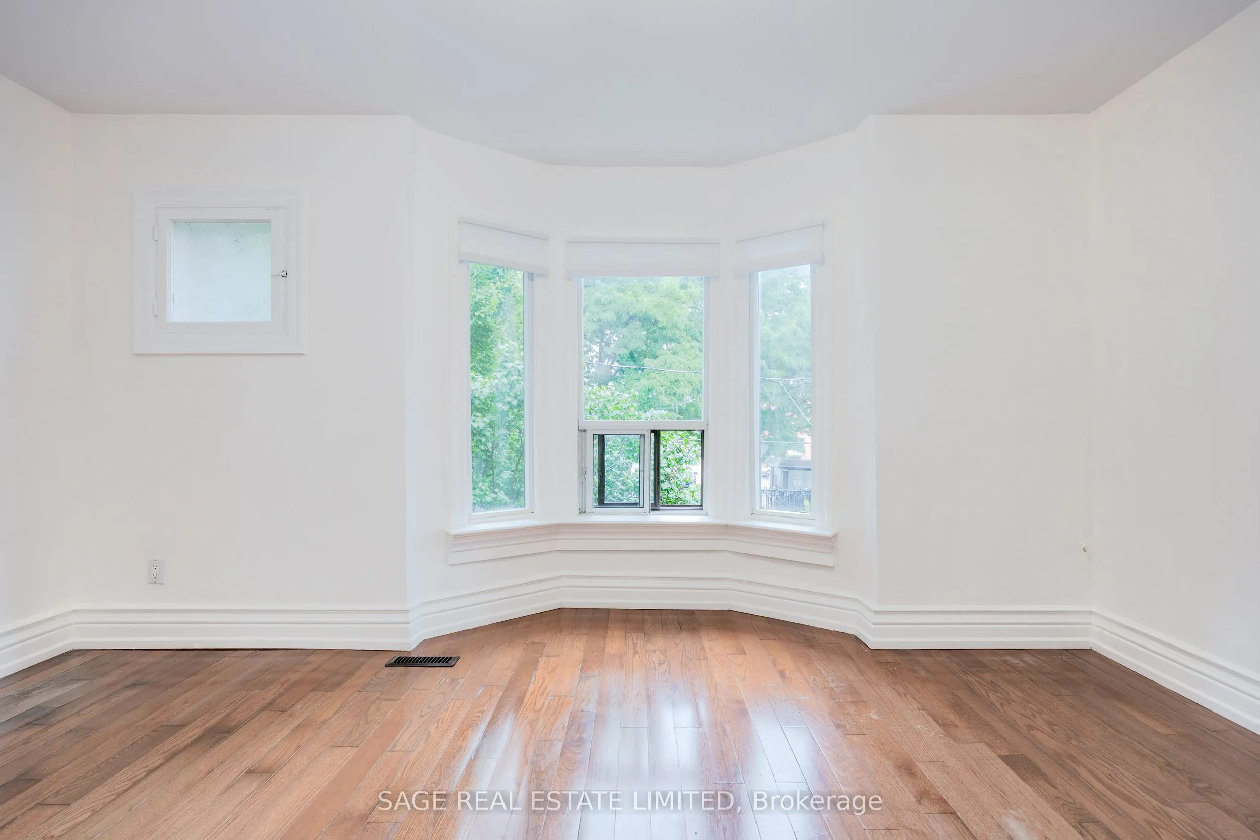 310 Gladstone Avenue, #UPPER