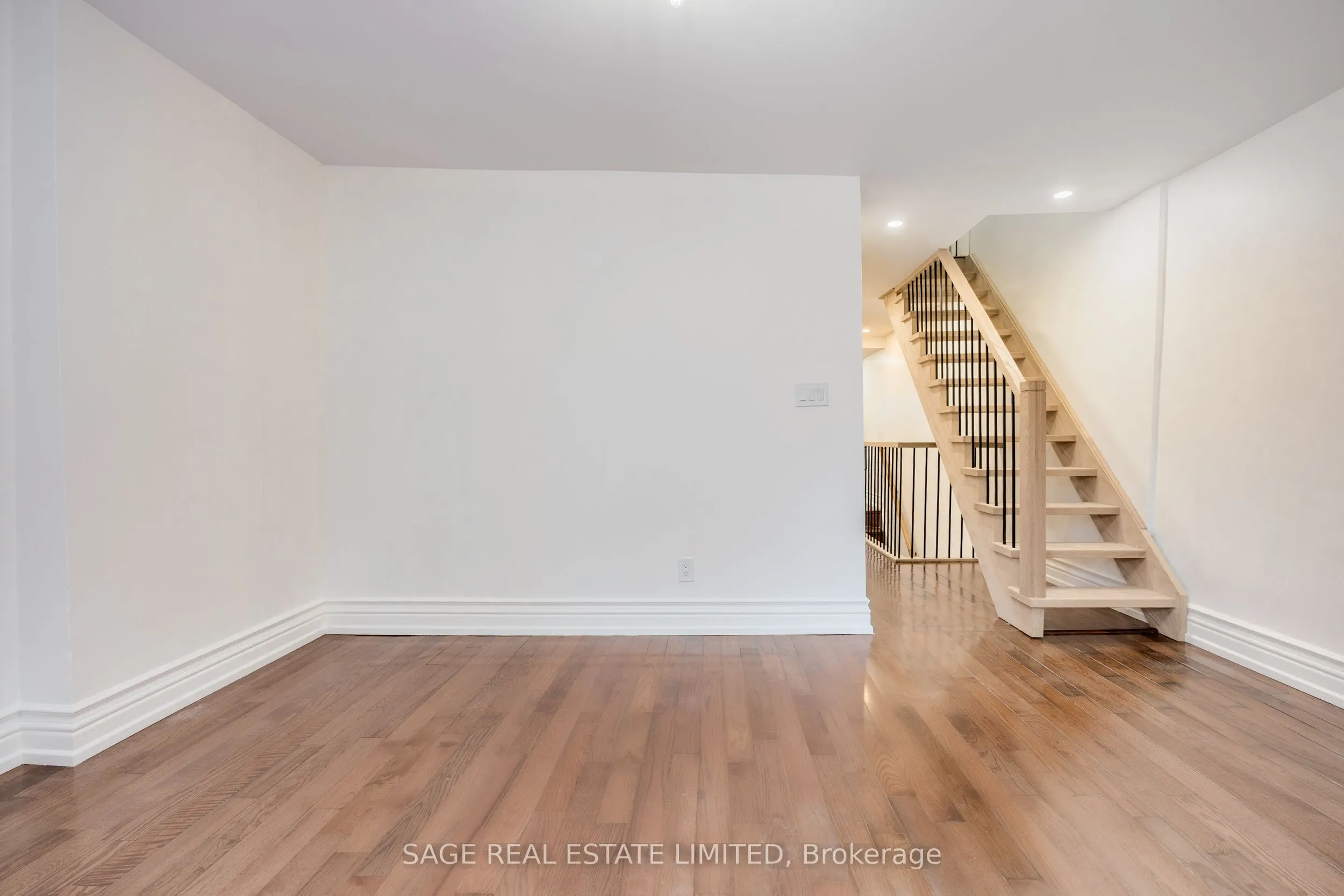 310 Gladstone Avenue, #UPPER
