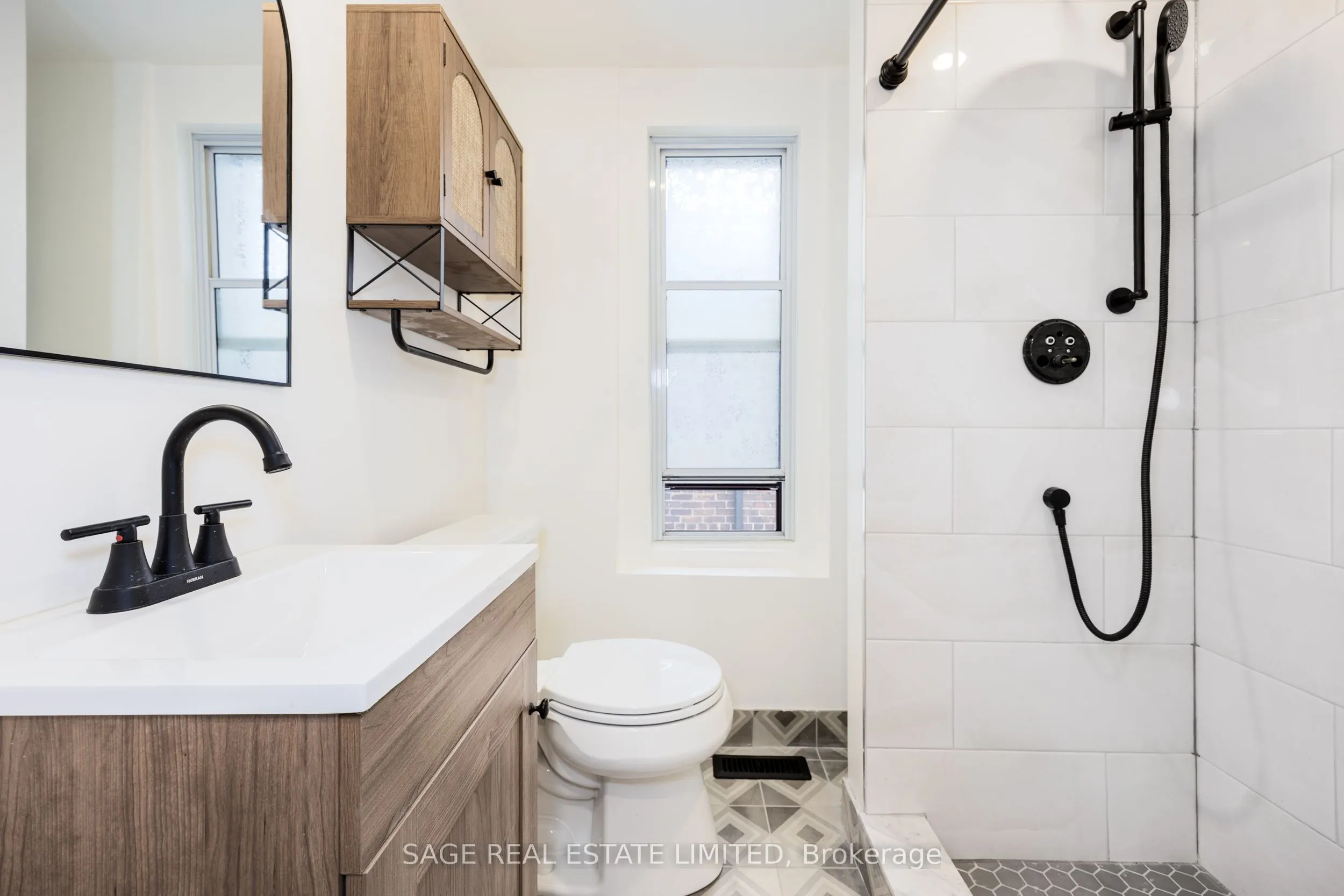 310 Gladstone Avenue, #UPPER