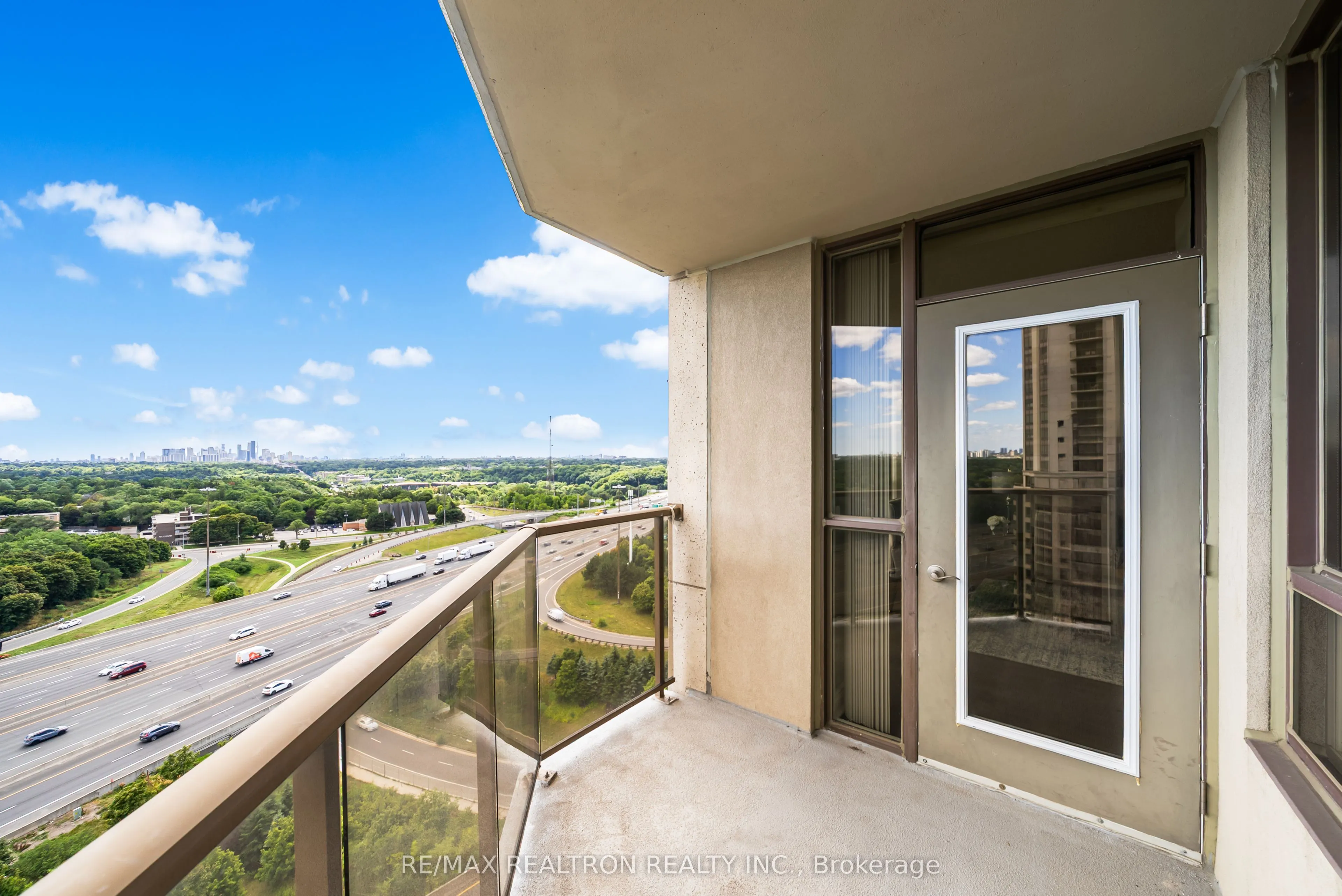 78 Harrison Garden Boulevard, #1607