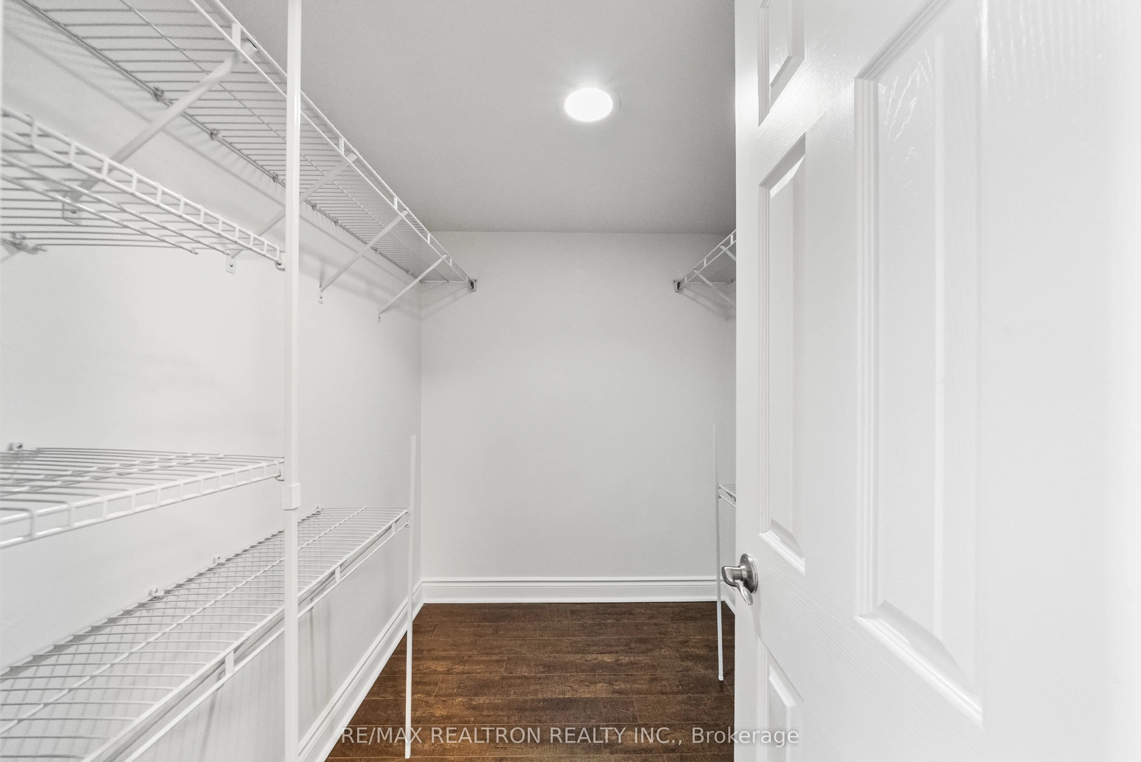 78 Harrison Garden Boulevard, #1607