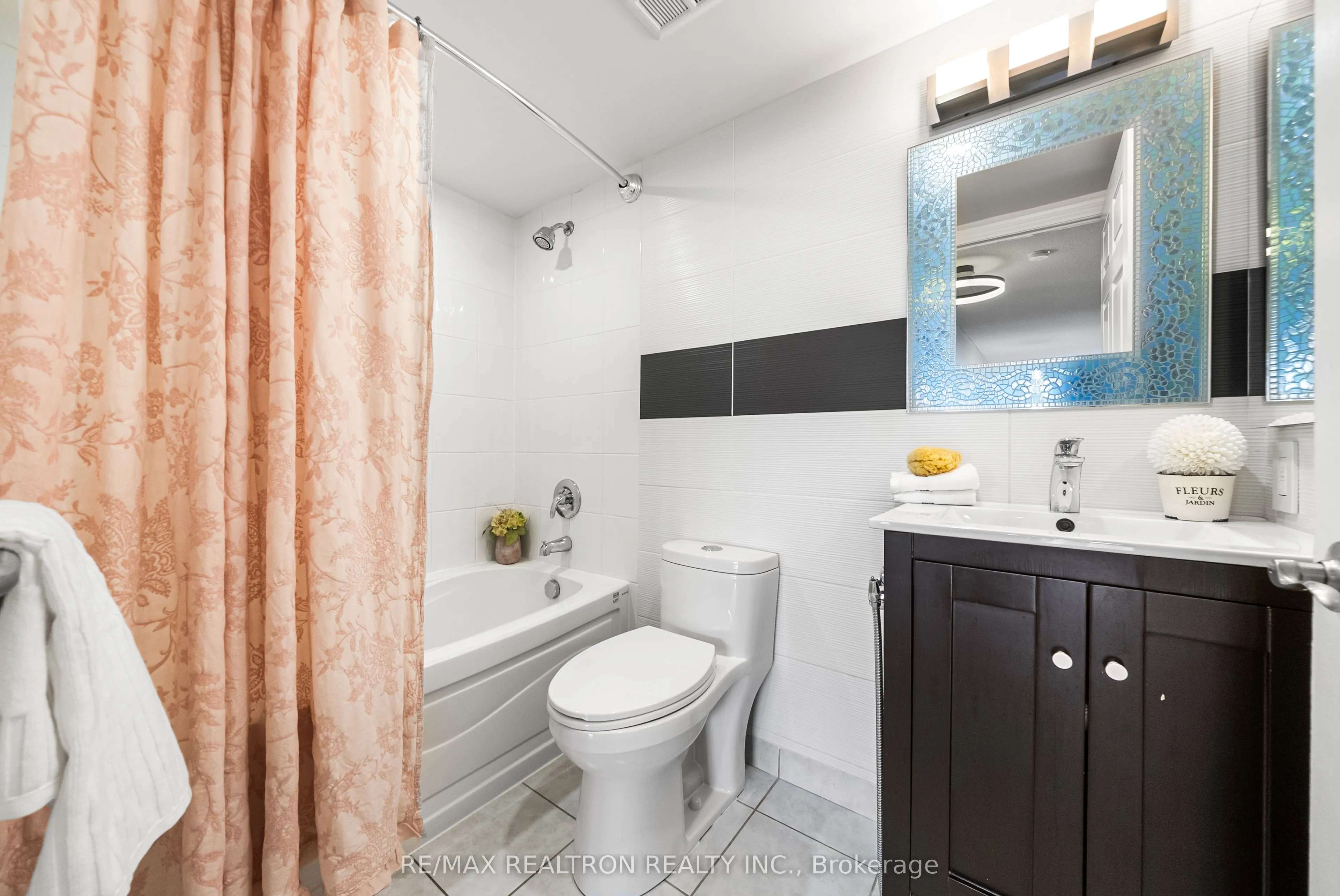 78 Harrison Garden Boulevard, #1607