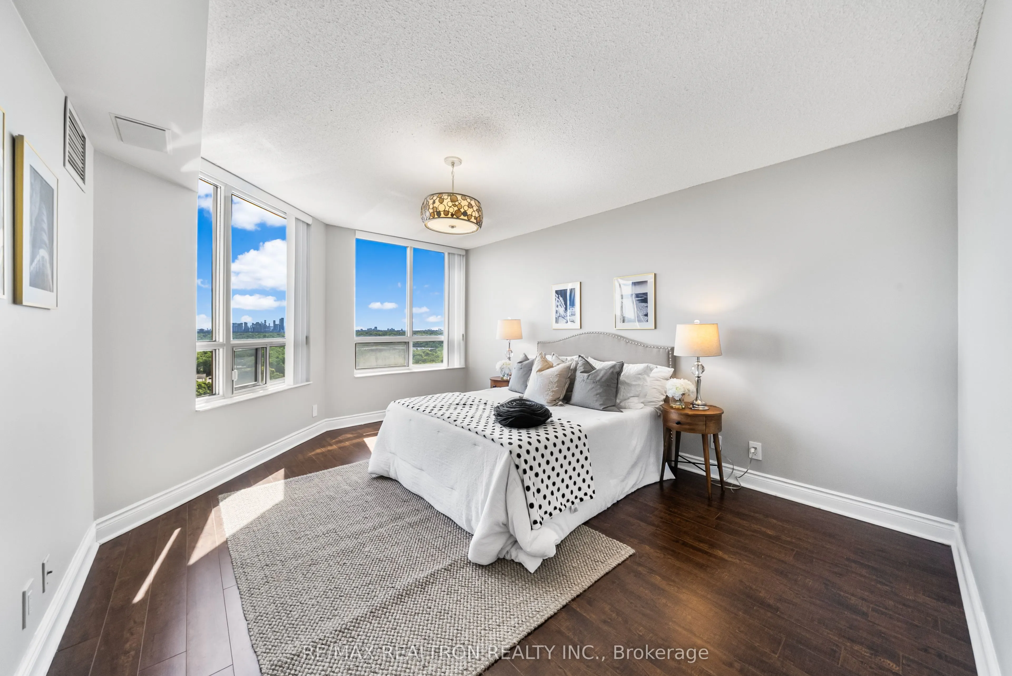 78 Harrison Garden Boulevard, #1607