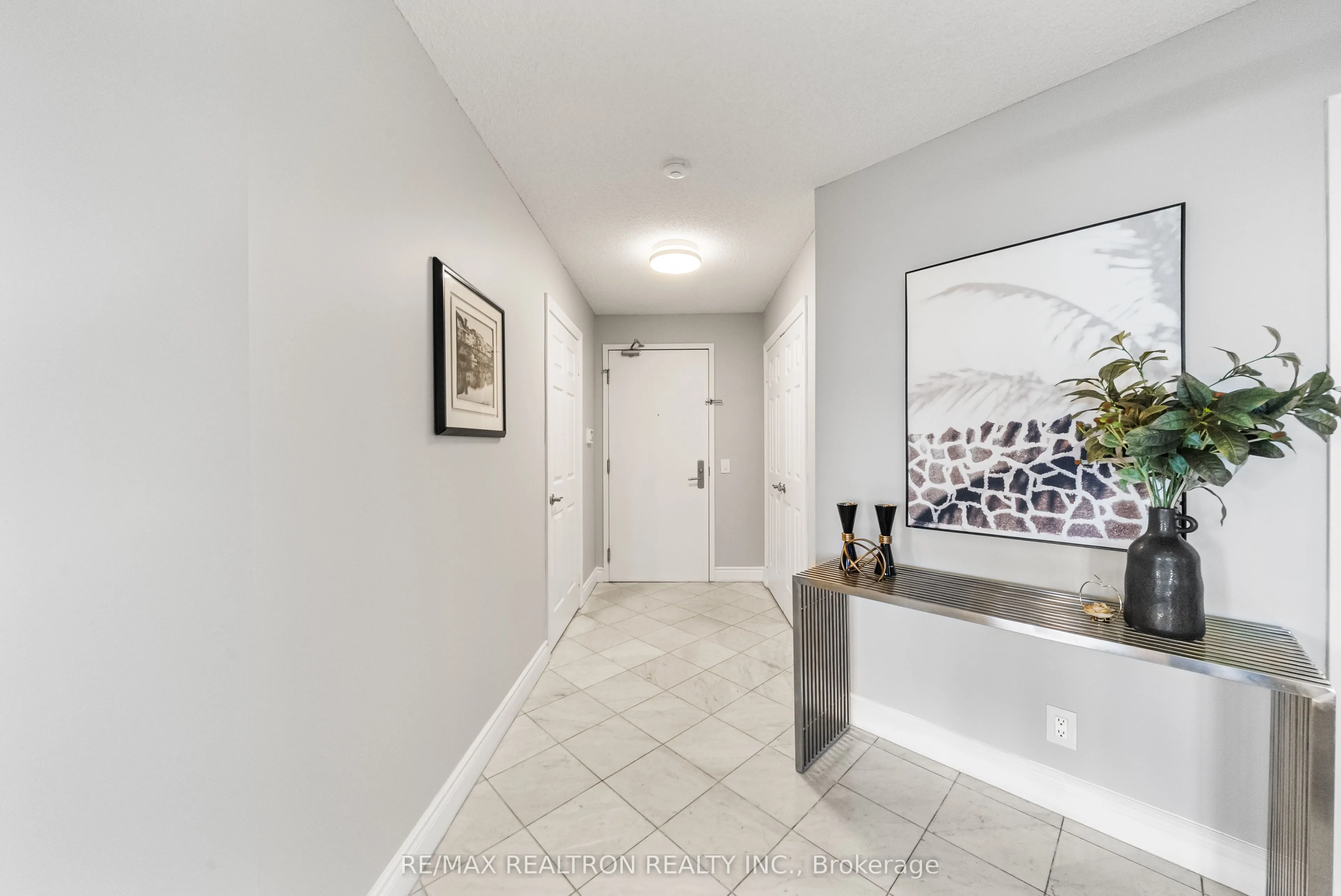 78 Harrison Garden Boulevard, #1607