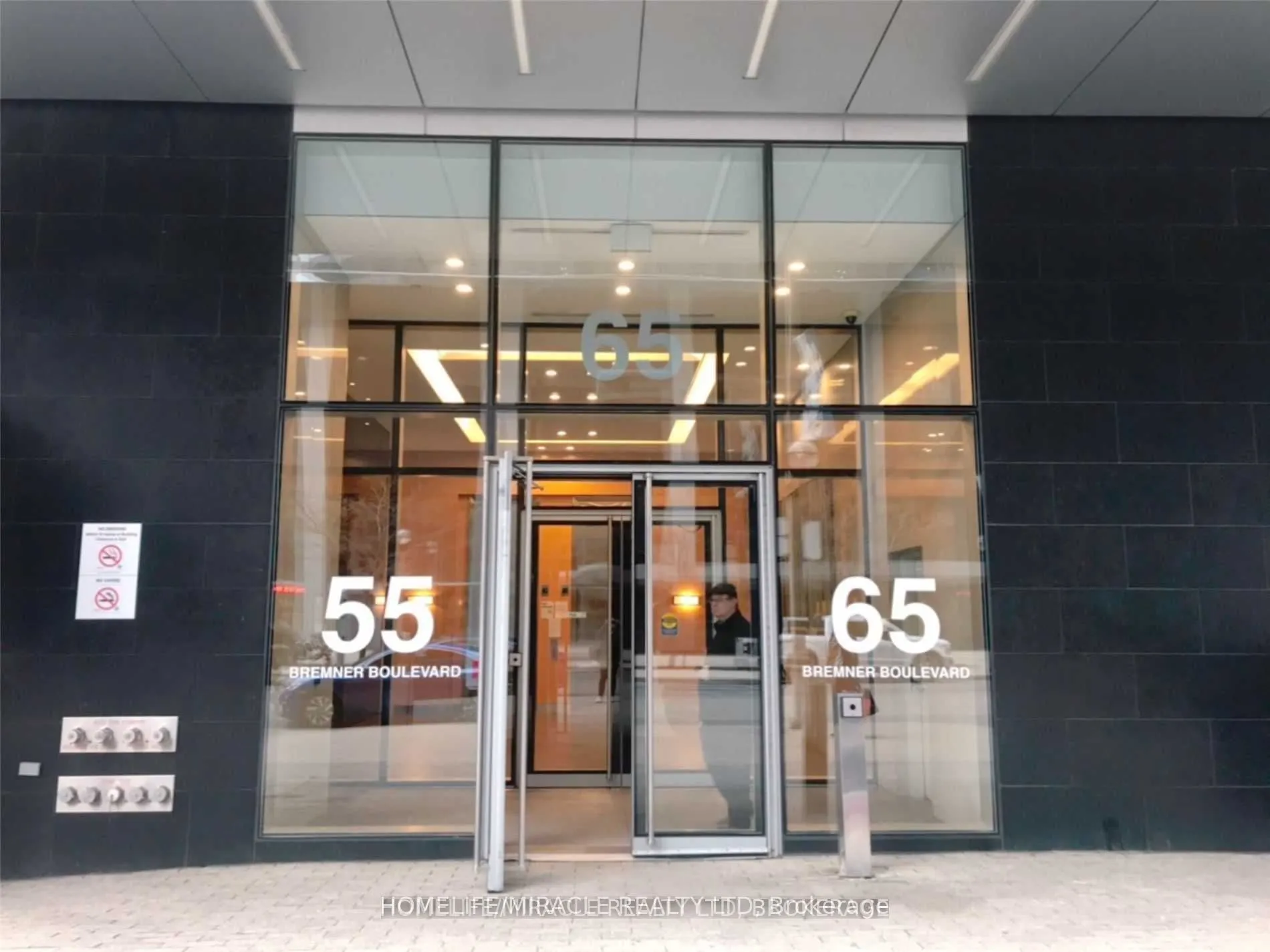 65 Bremner Boulevard, #4901