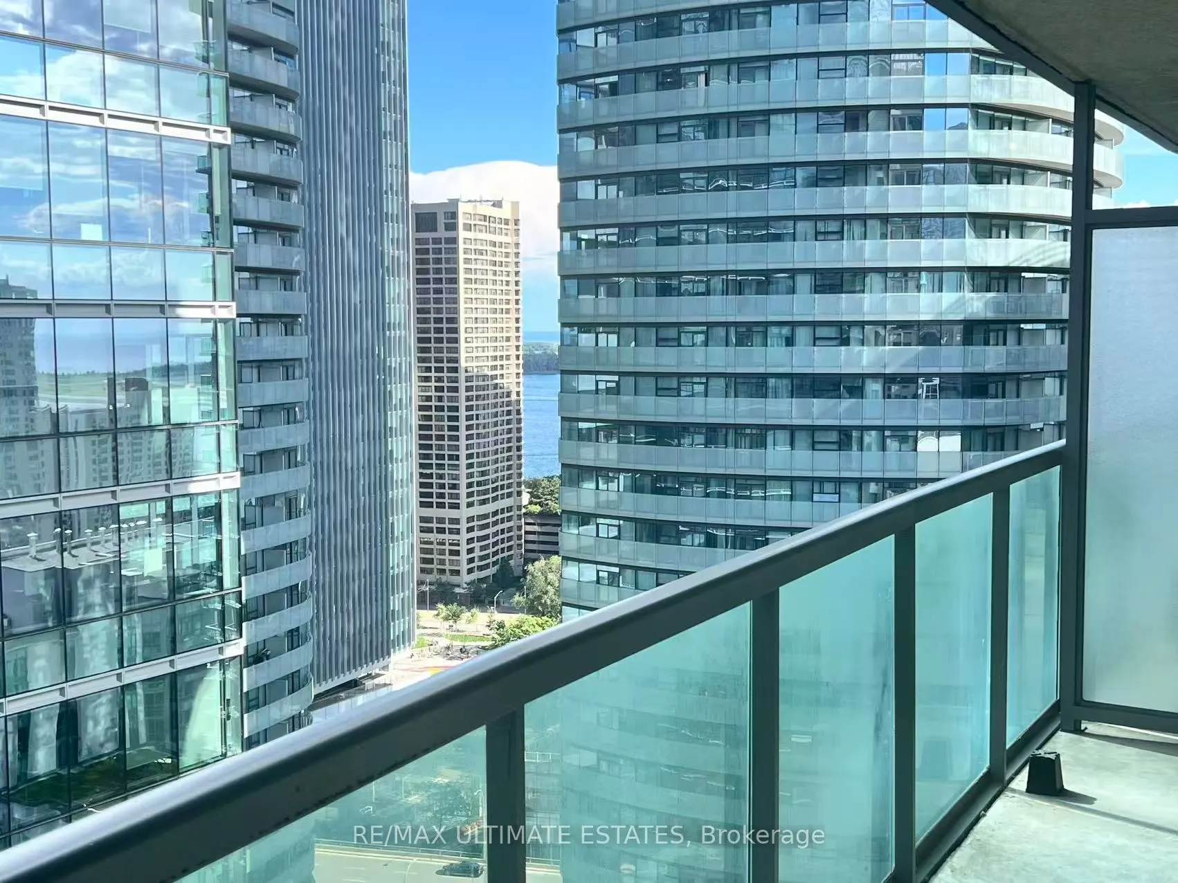 30 Grand Trunk Crescent, #3107