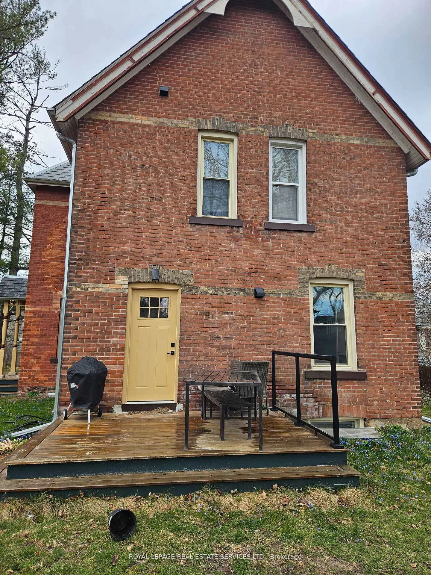 241 Blythwood Road, #Main & 2nd Flr