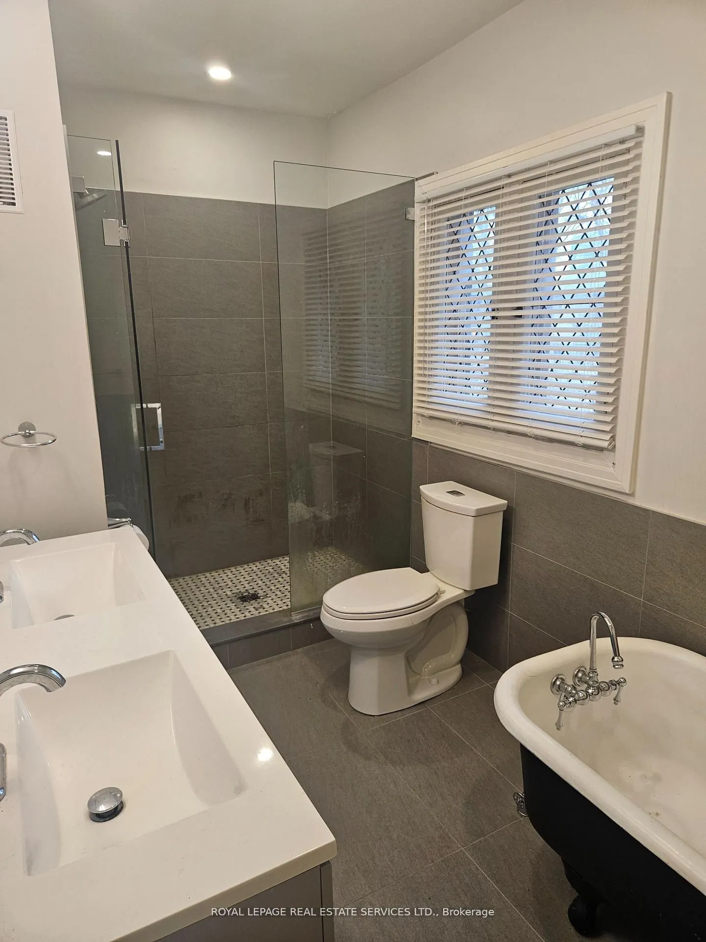 241 Blythwood Road, #Main & 2nd Flr