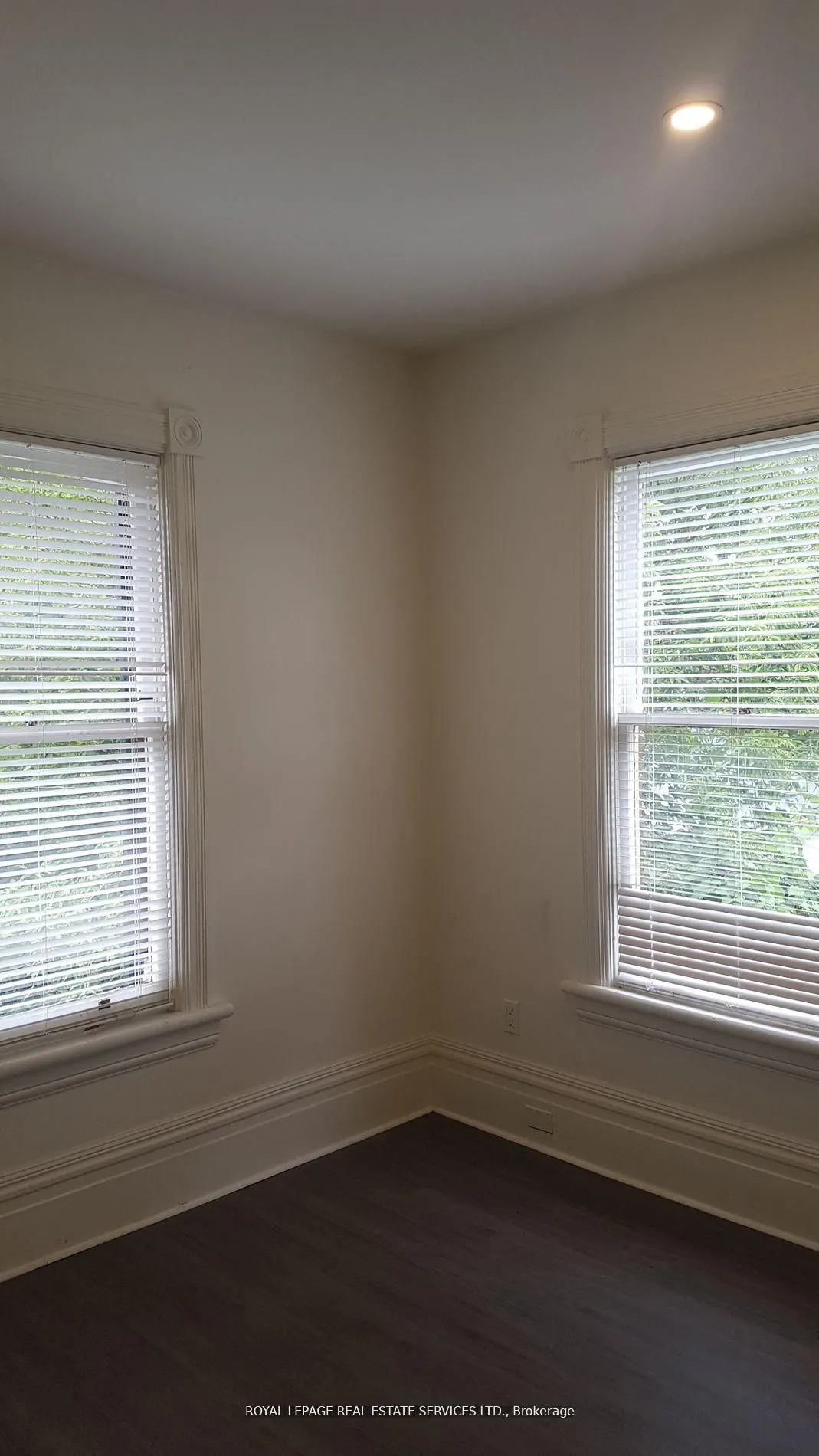 241 Blythwood Road, #Main & 2nd Flr