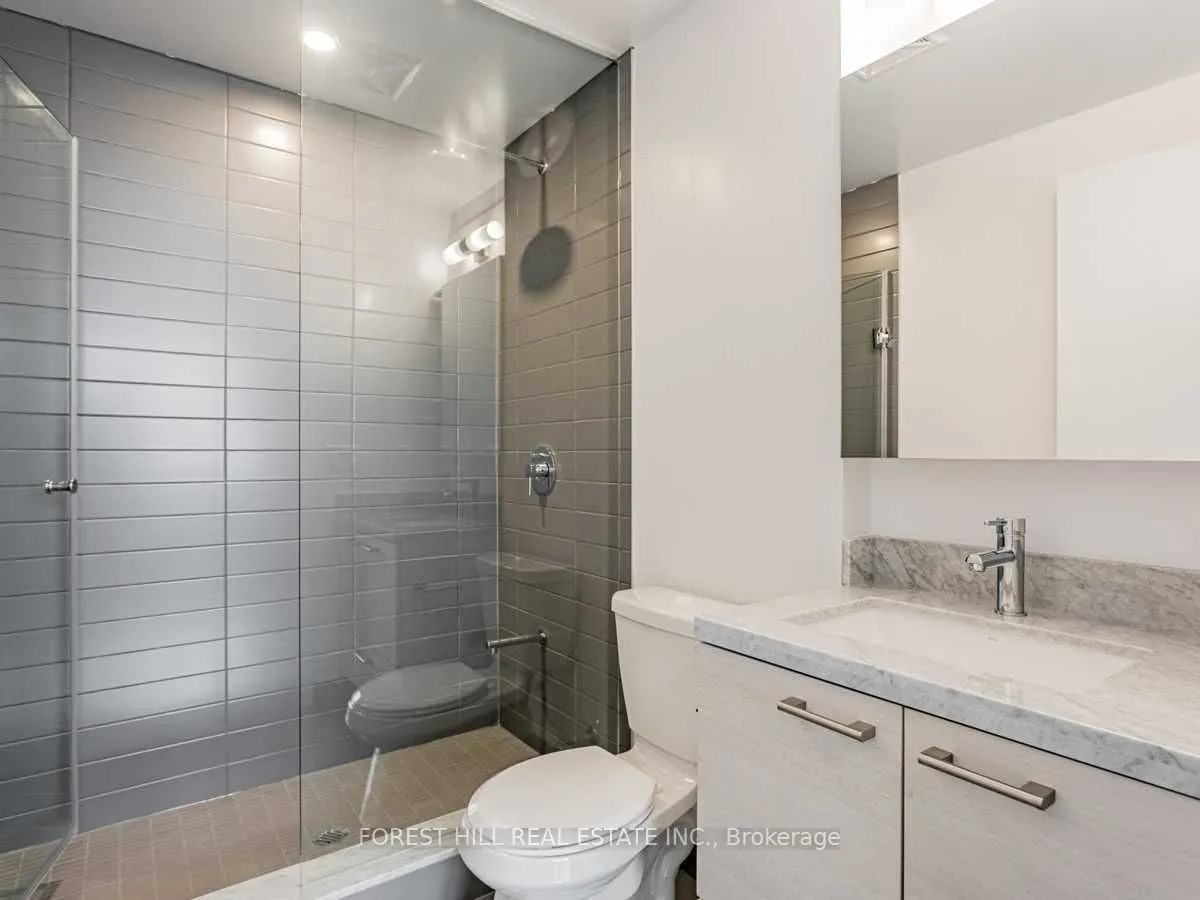 2221 Yonge Street, #5702