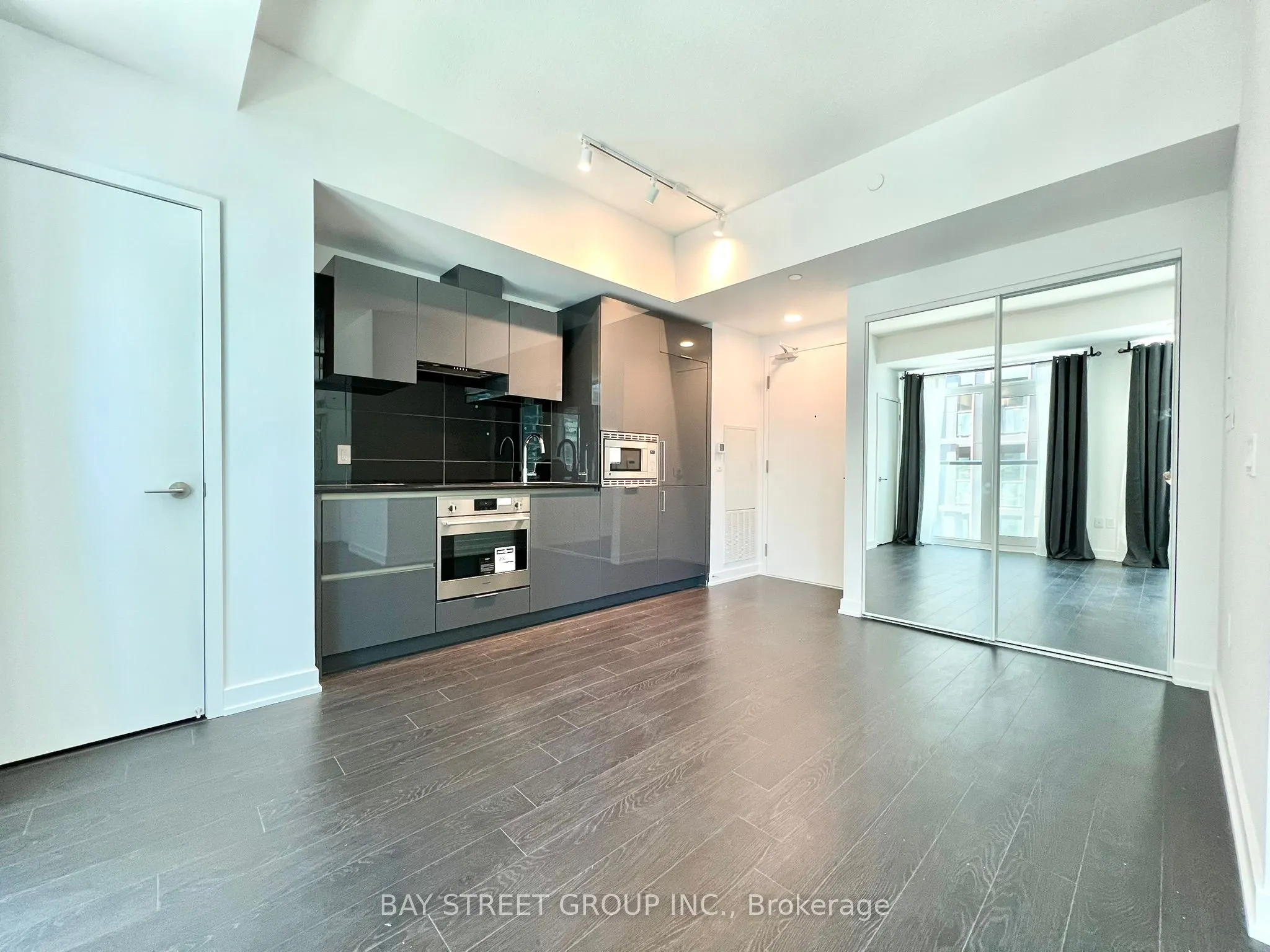 121 St. Patrick Street, #1618
