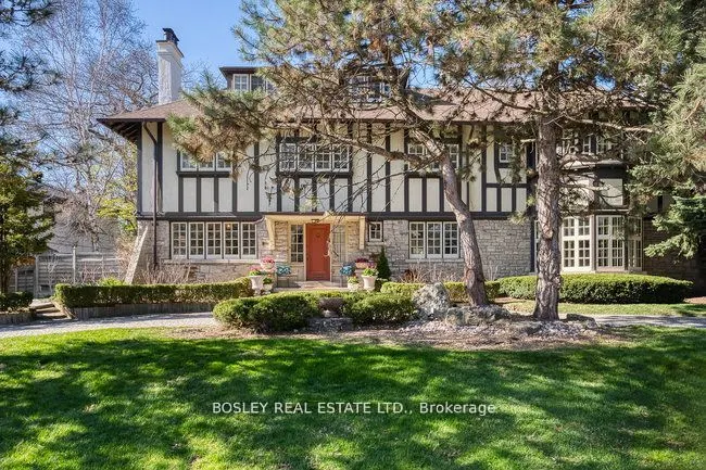 40 Castle Frank Crescent