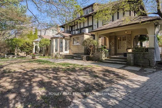 40 Castle Frank Crescent