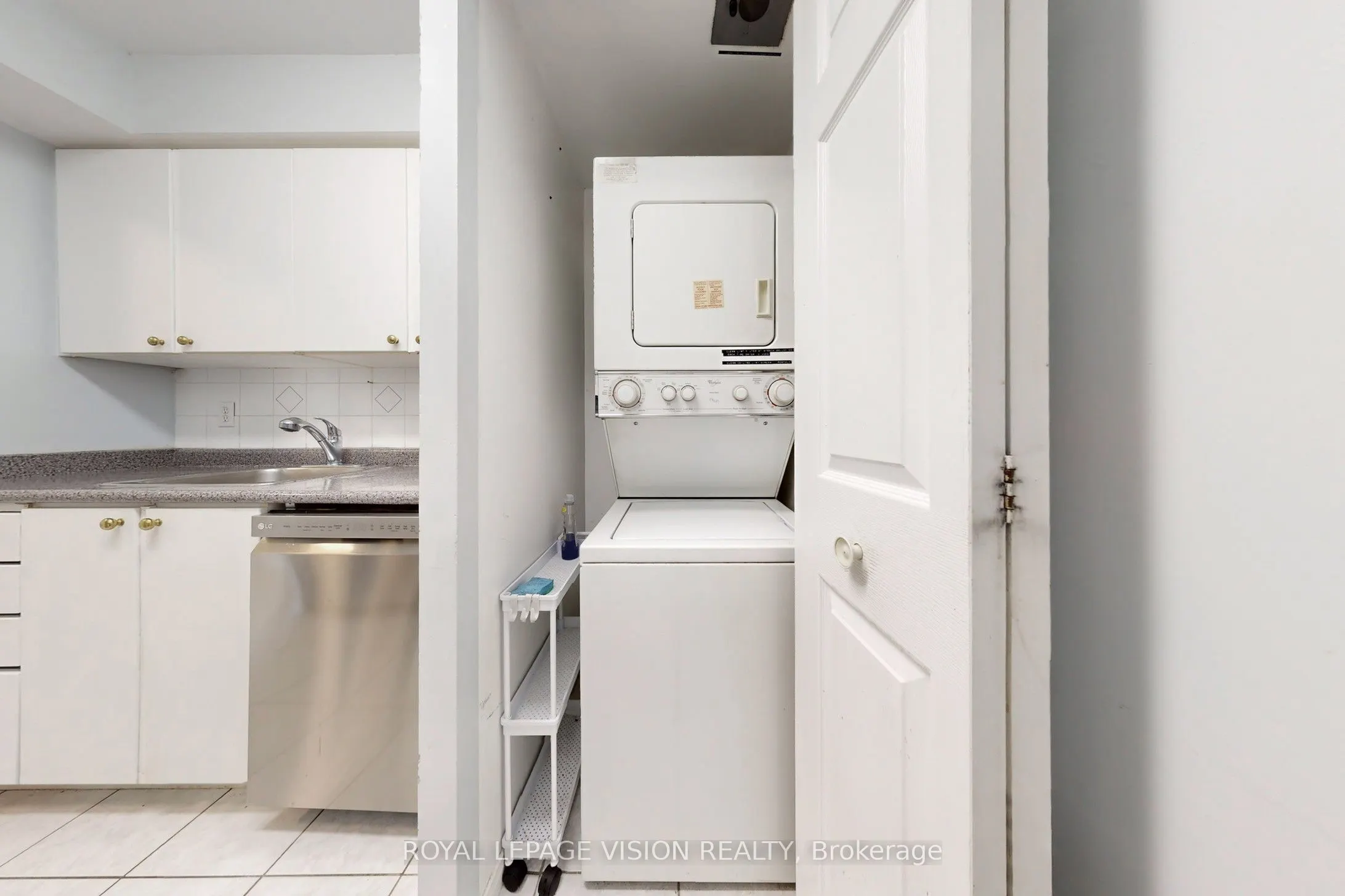 3 Pemberton Avenue, #1905