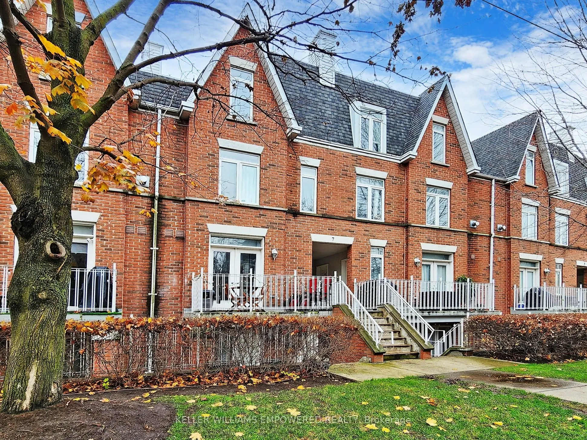 7 Sudbury Street N, #701