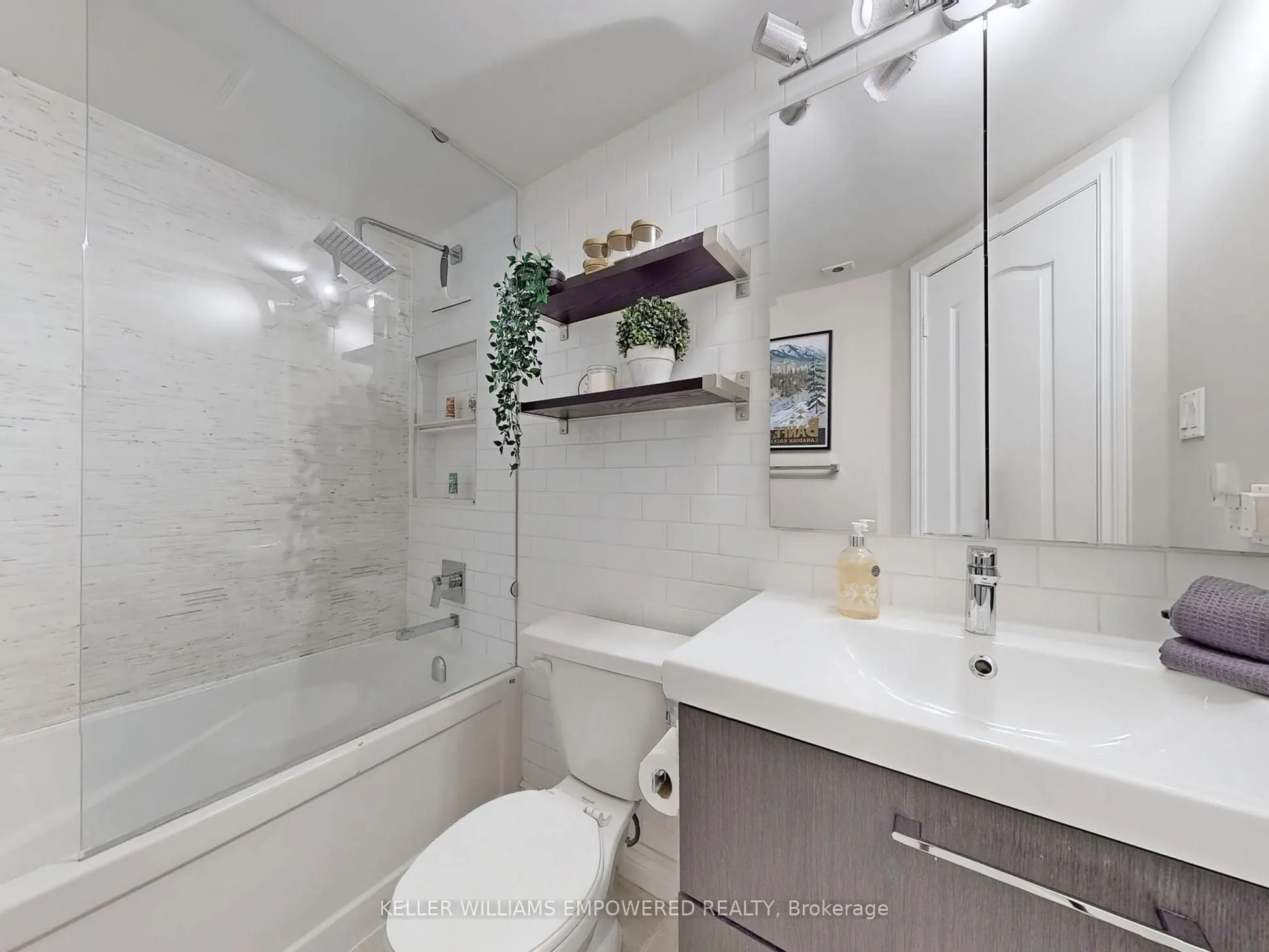 7 Sudbury Street N, #701